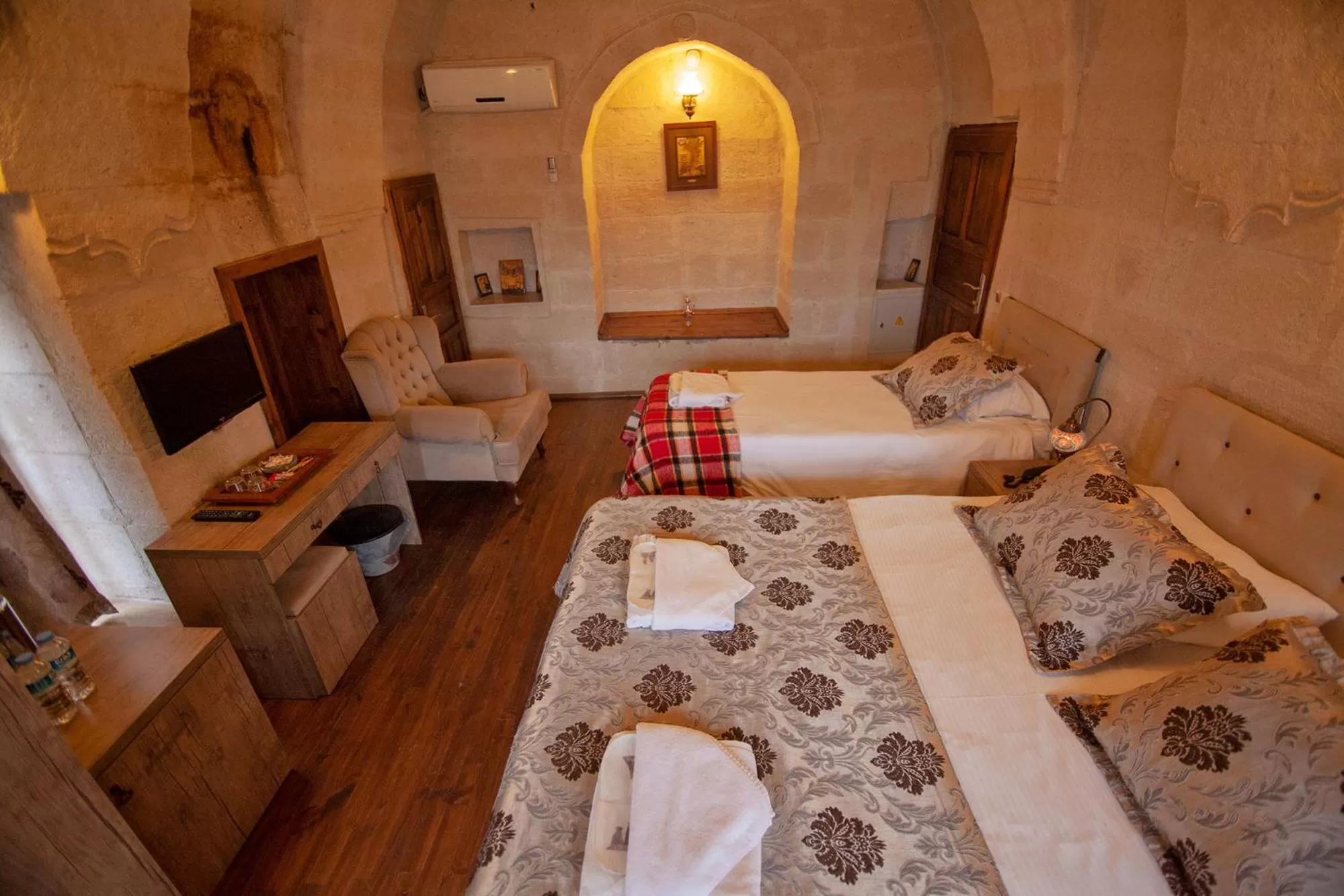 Bed in Diamond of Cappadocia