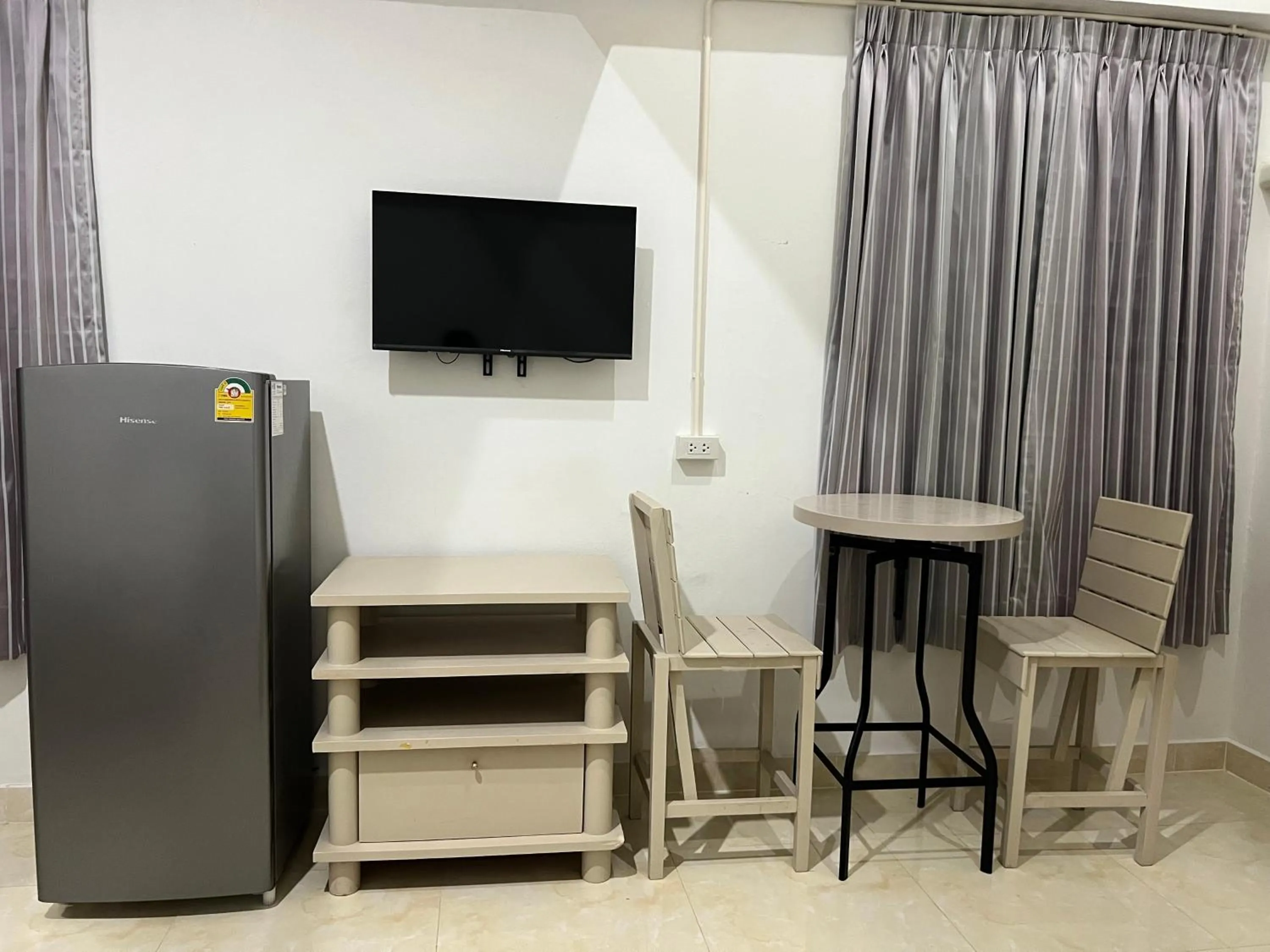 Seating area in Mall Suites Hotel