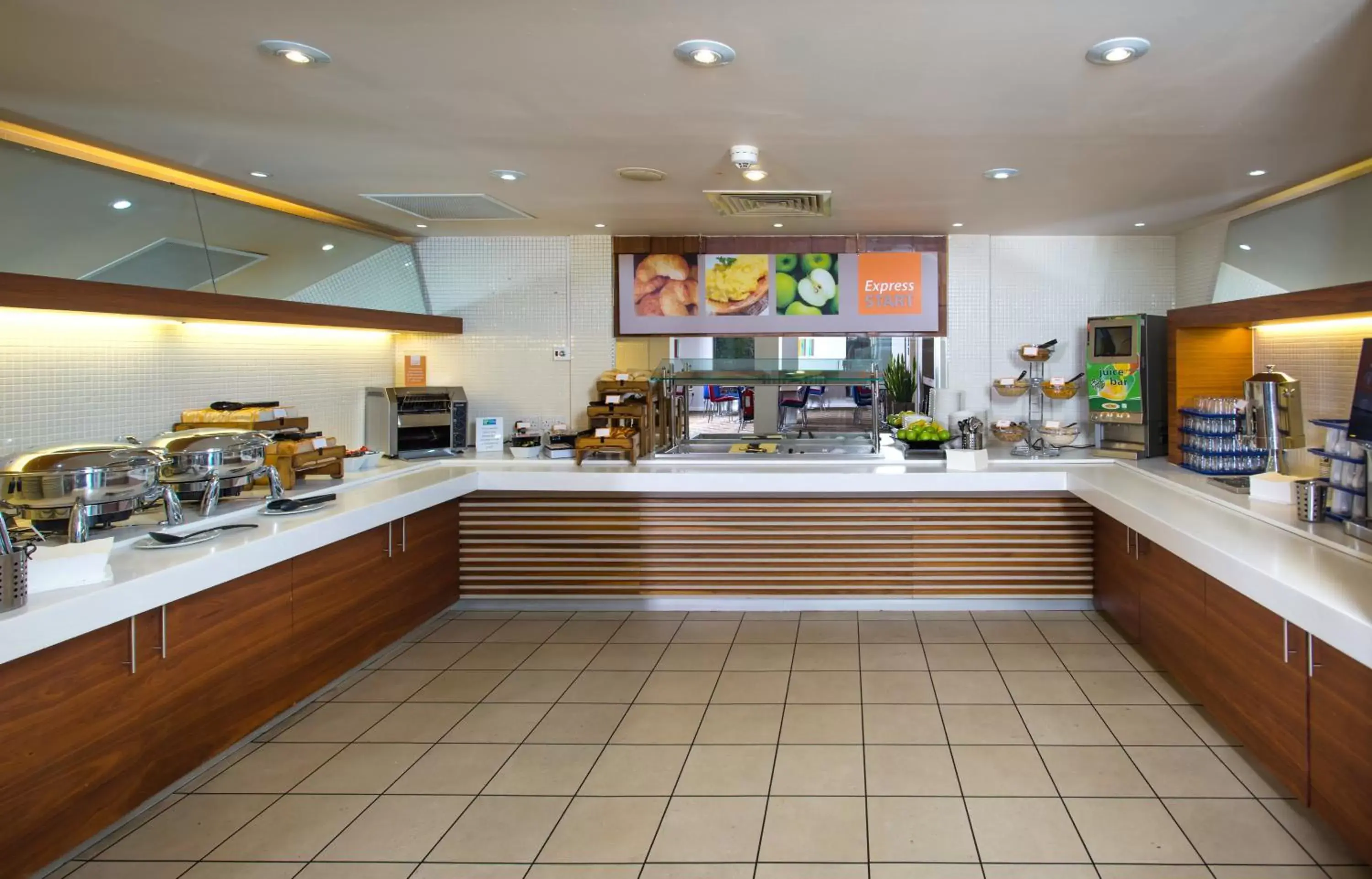 Buffet breakfast, Restaurant/Places to Eat in Holiday Inn Express Stevenage, an IHG Hotel