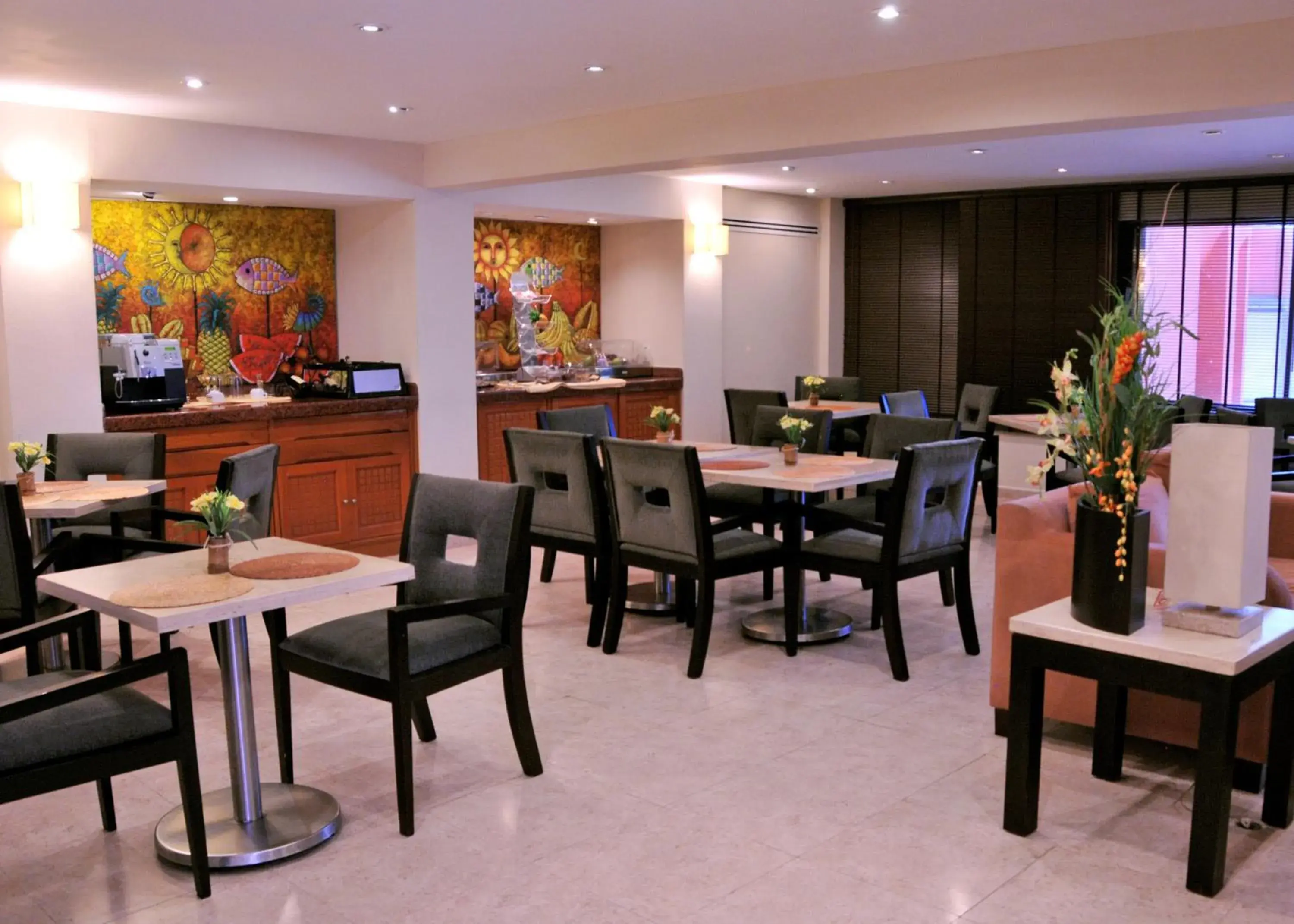 Business facilities, Restaurant/Places to Eat in Hotel Terranova