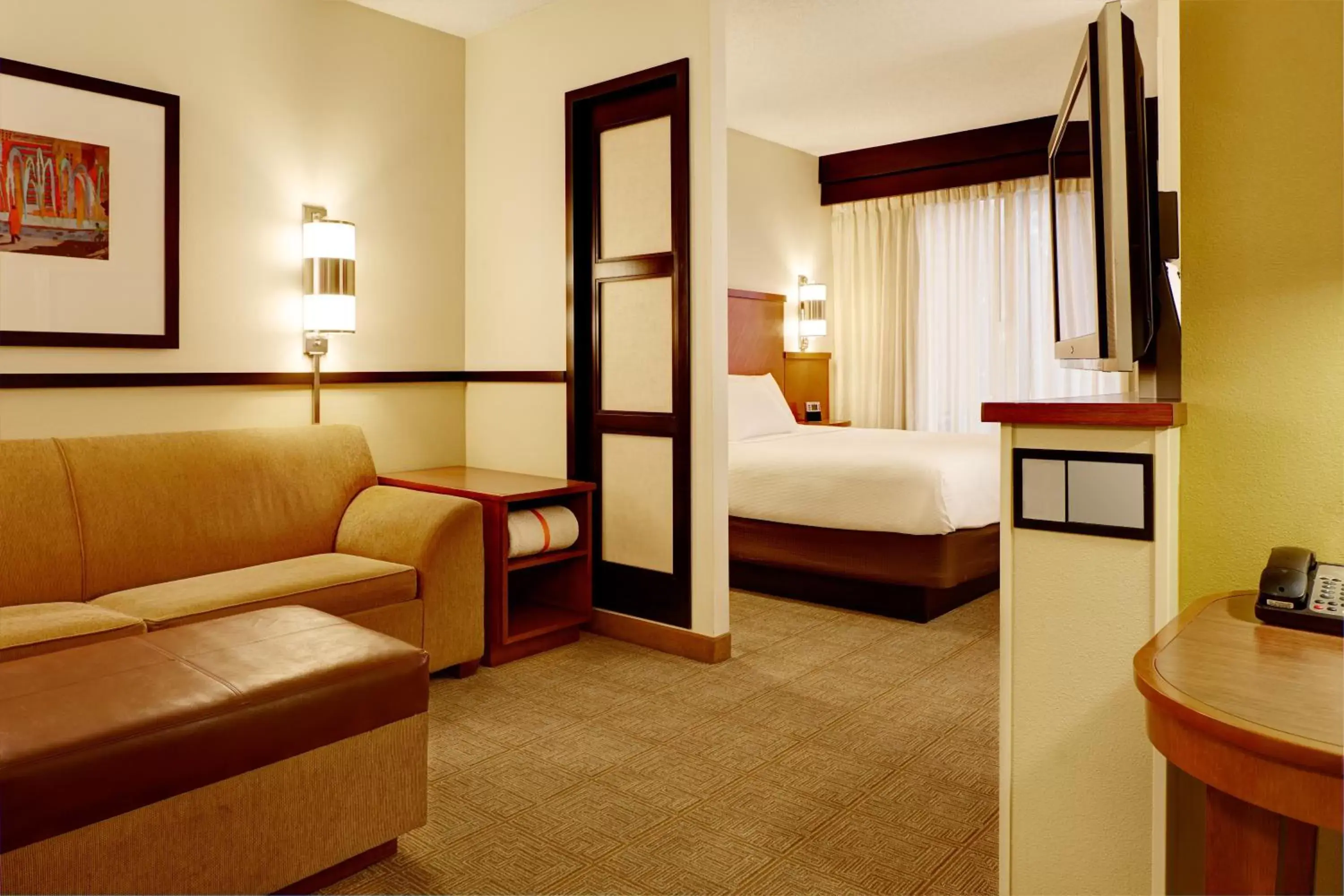 King Room with Sofa Bed and Roll-In Shower - Disability Access in Hyatt Place Columbus/OSU