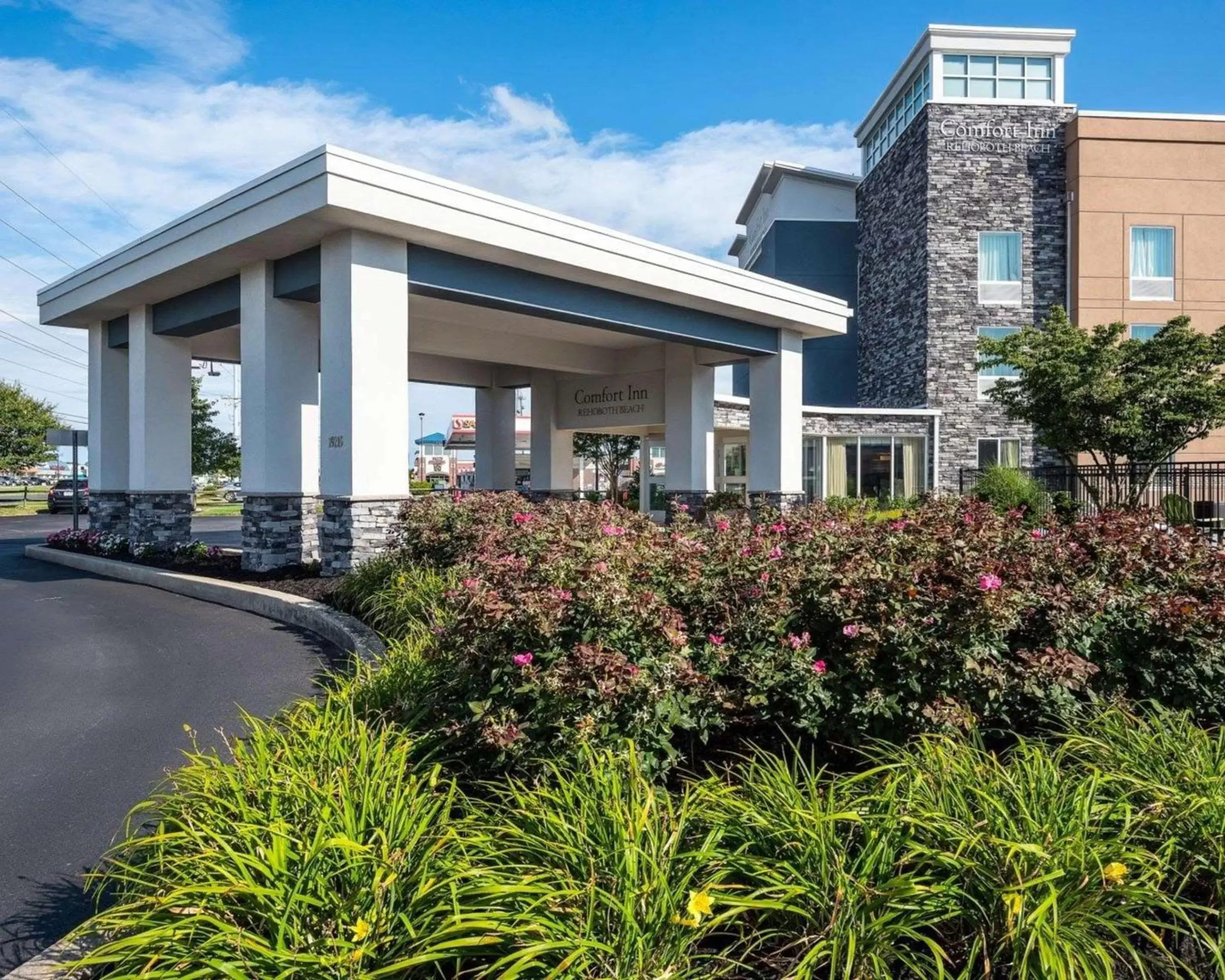 Property building in Comfort Inn Rehoboth Beach Property building in Comfort Inn Rehoboth Beach