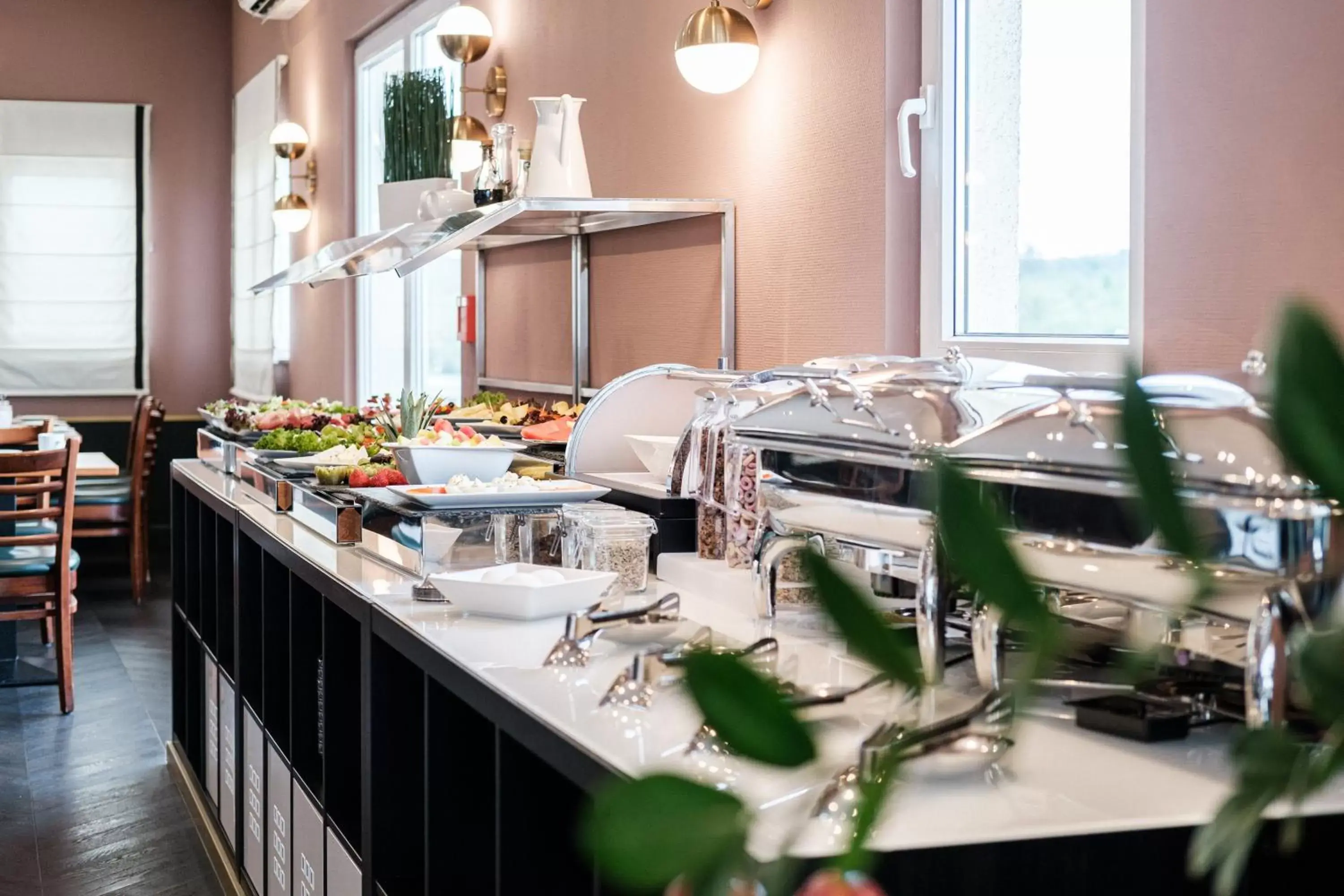 Breakfast, Restaurant/Places to Eat in Hotel Residenz Pforzheim