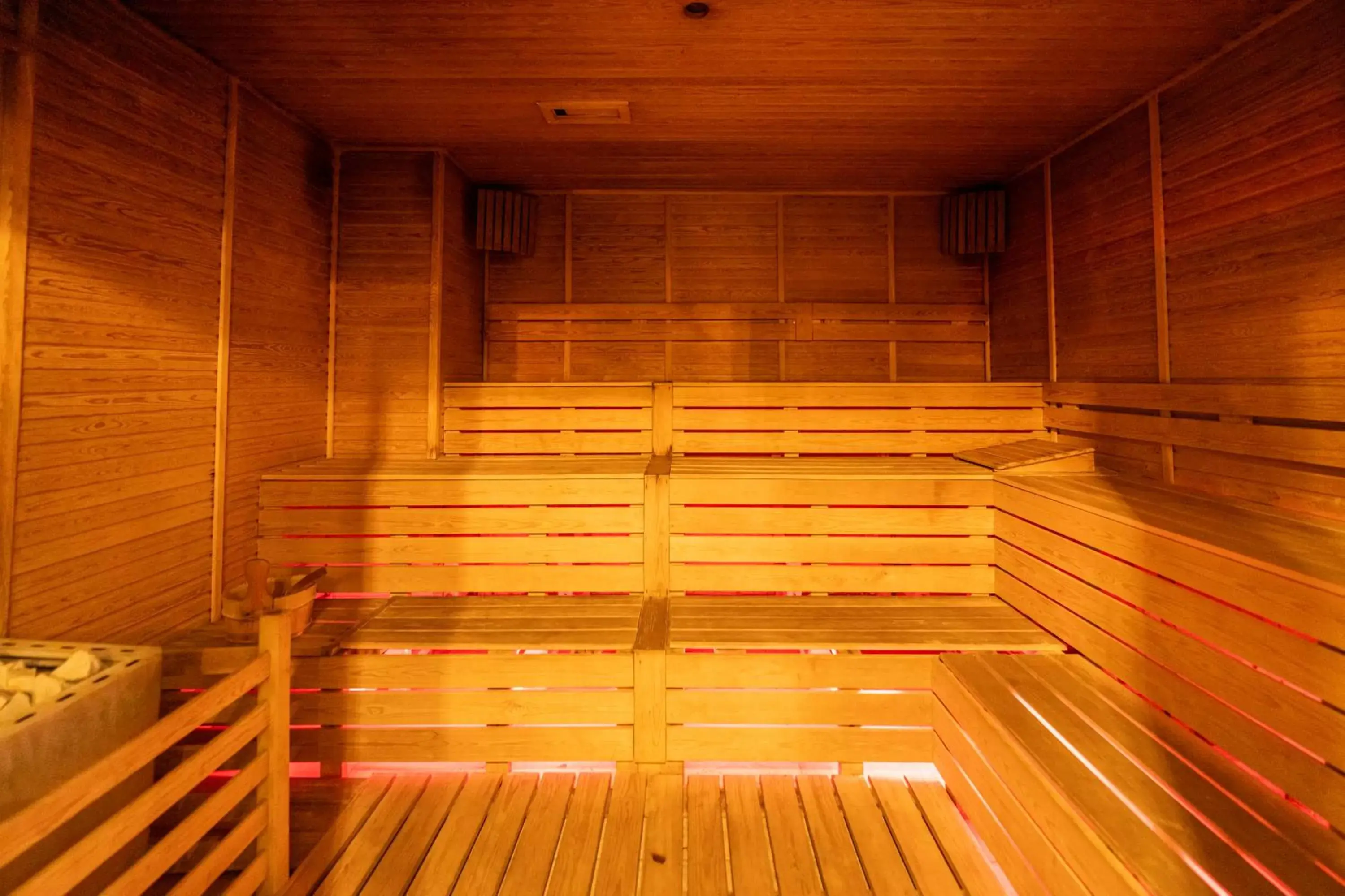Sauna in DoubleTree By Hilton Antalya-Kemer