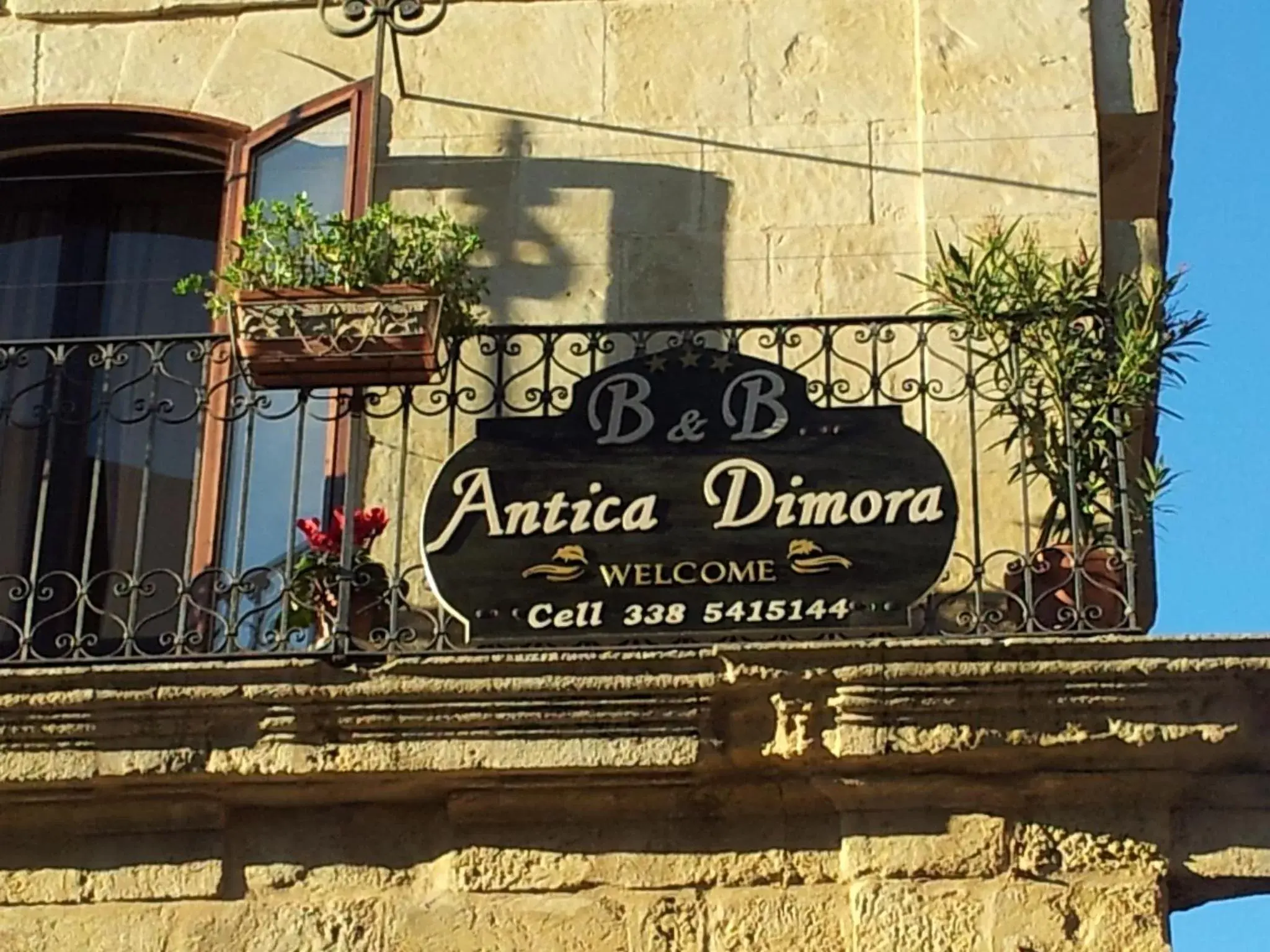 Property Logo/Sign in Antica Dimora