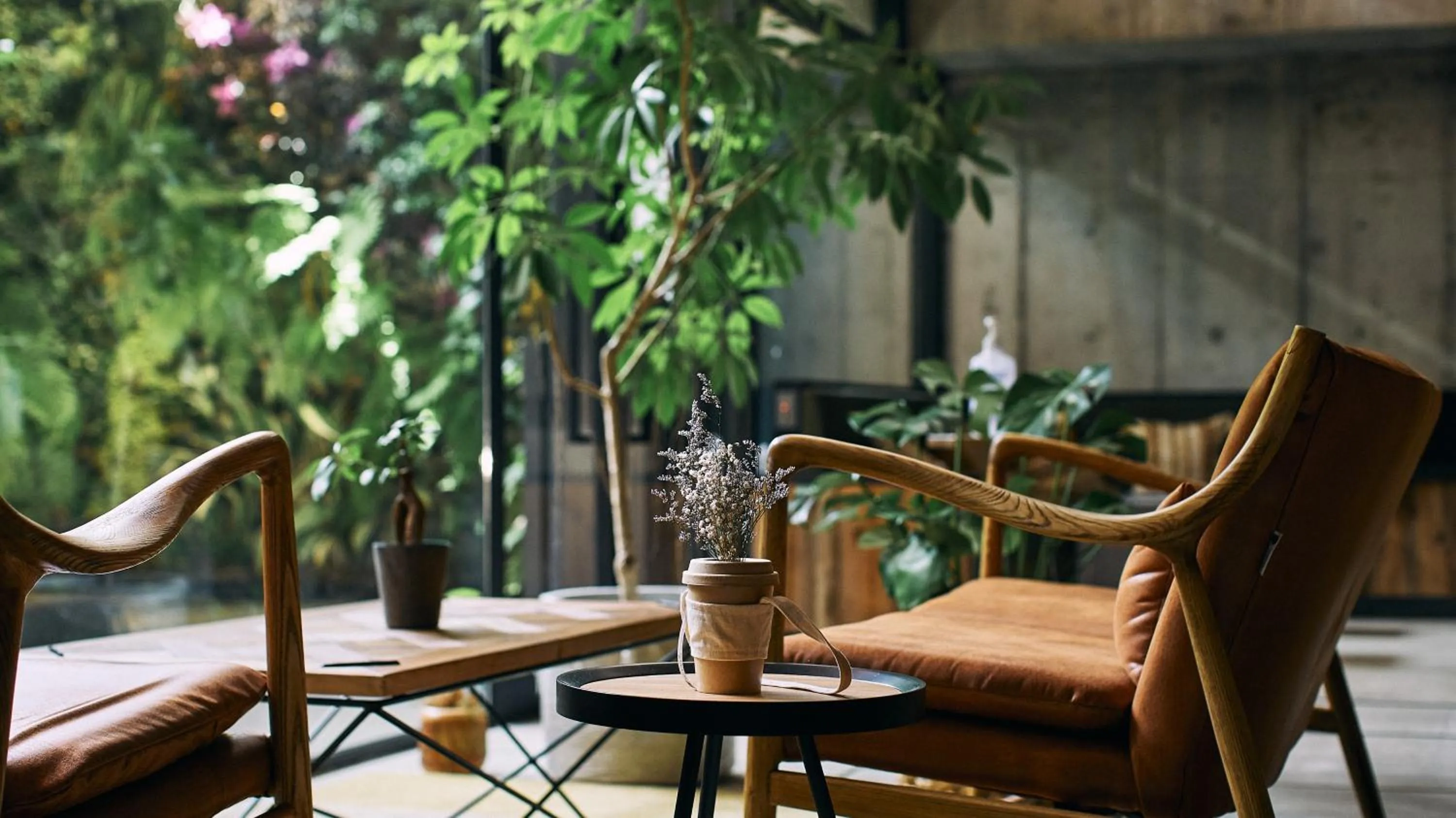 Communal lounge/ TV room in Piece Hostel Sanjo