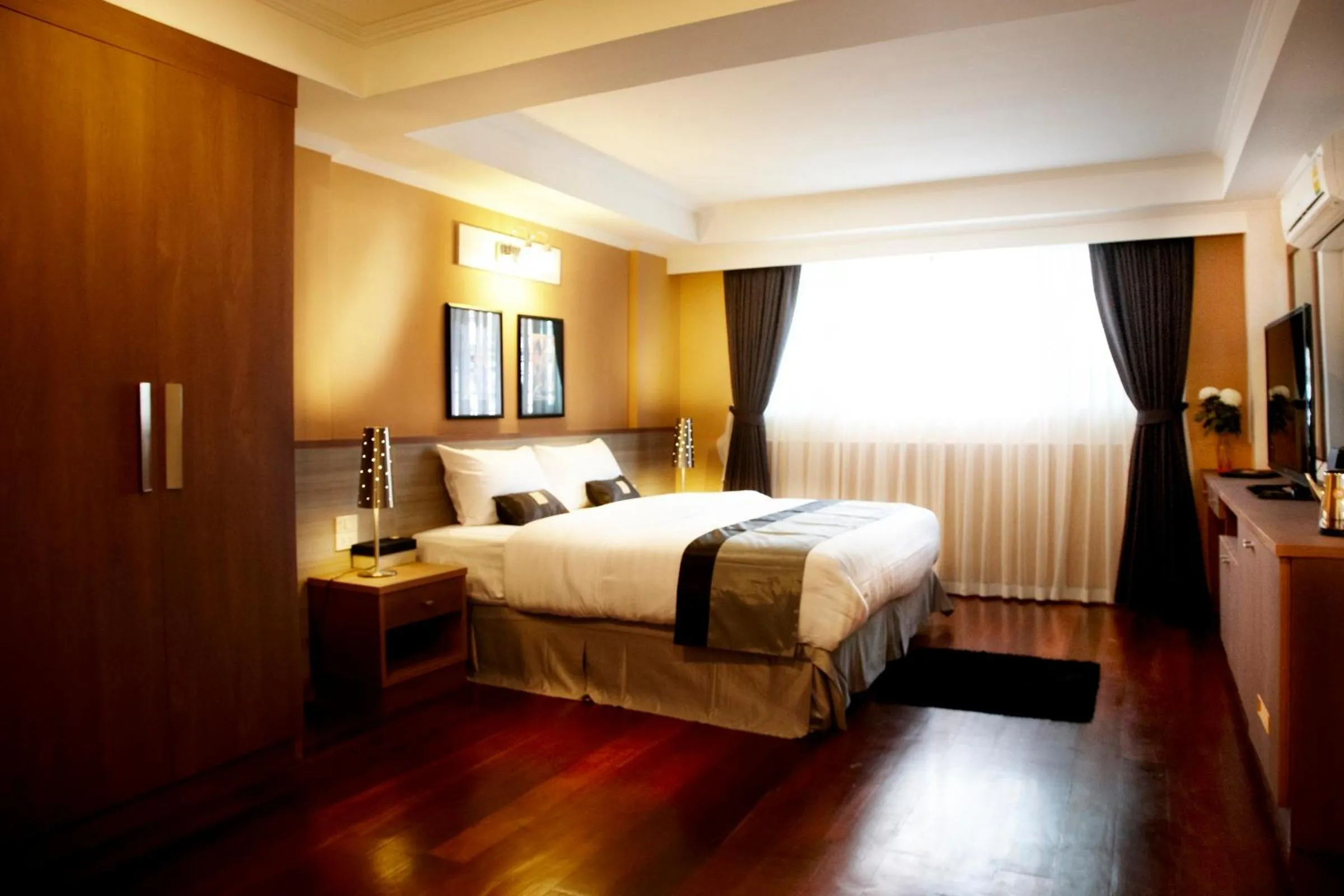 Bed in Poste 43 Residence