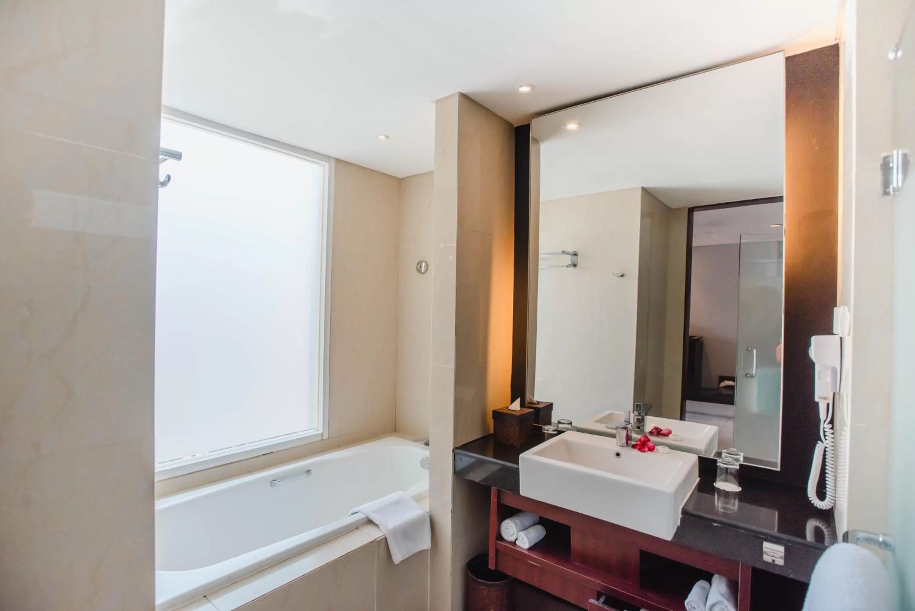 Bath, Bathroom in Swiss-Belresort Watu Jimbar