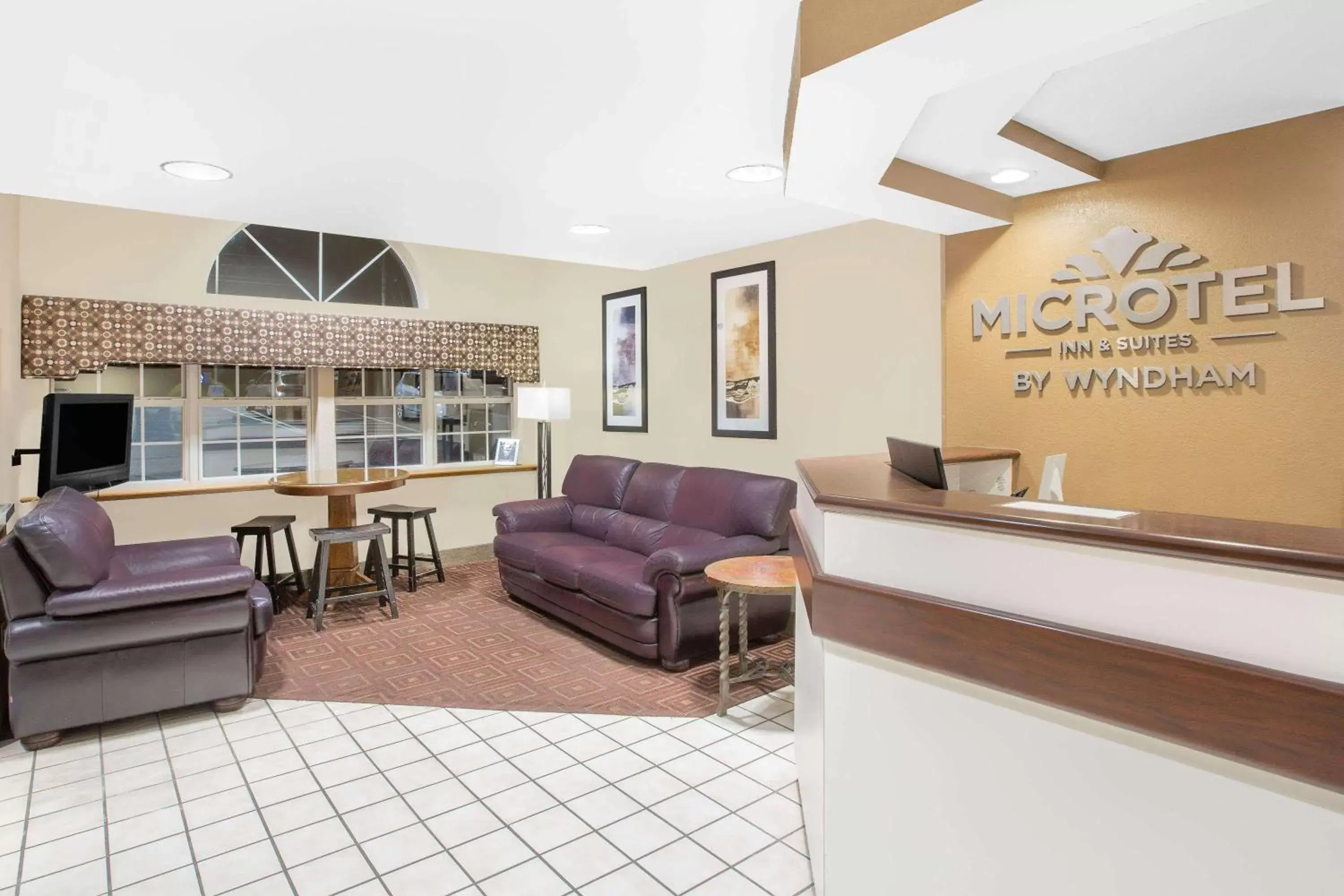 Lobby or reception in Microtel Inn & Suites by Wyndham Franklin