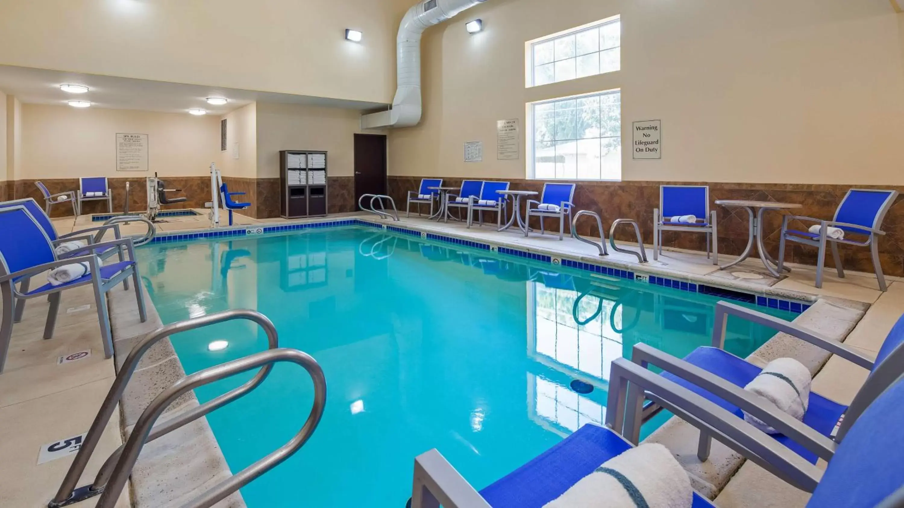 Activities, Swimming Pool in Best Western Plus Eastgate Inn & Suites