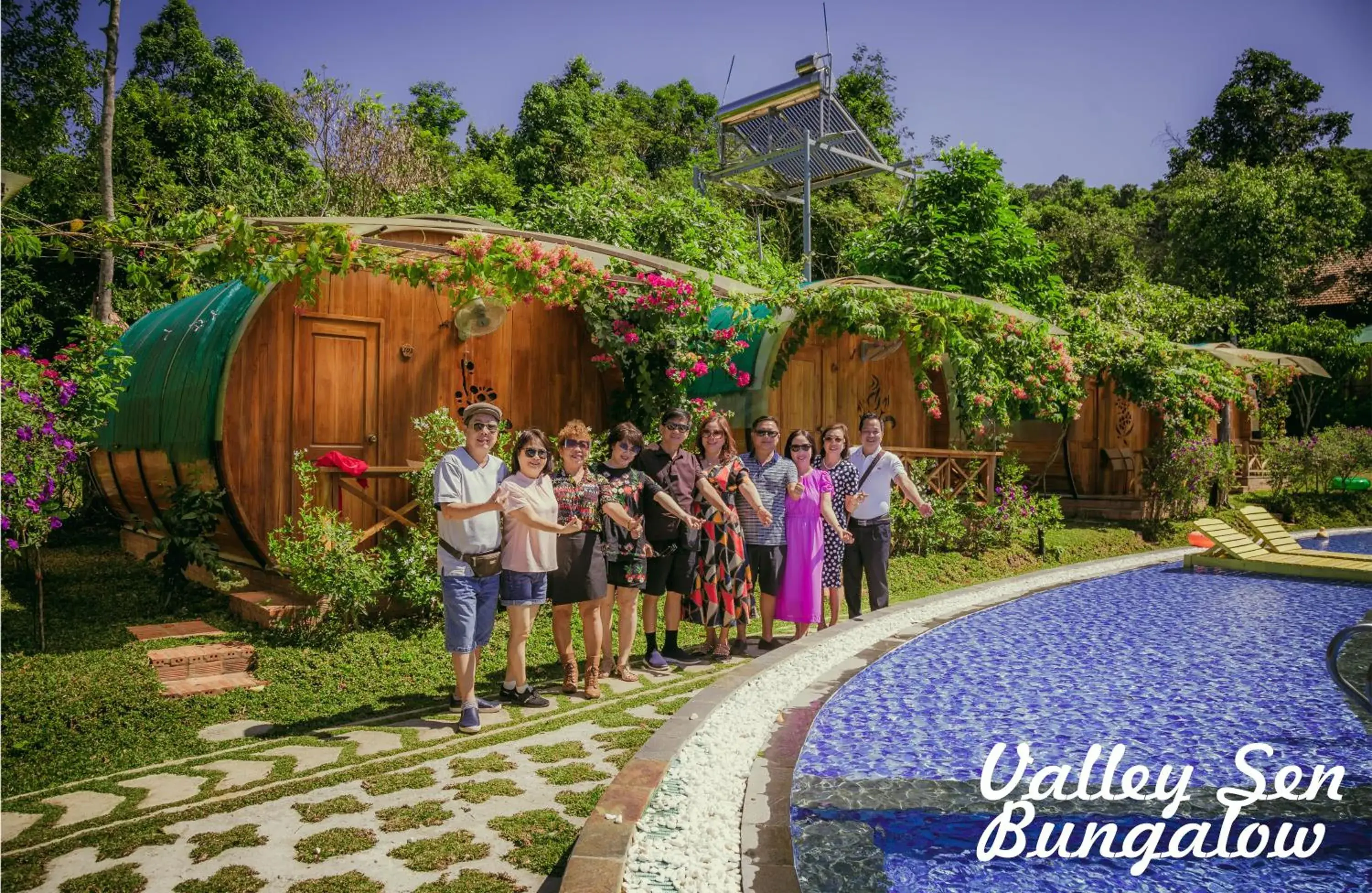 group of guests in Phu Quoc Valley Sen Bungalow