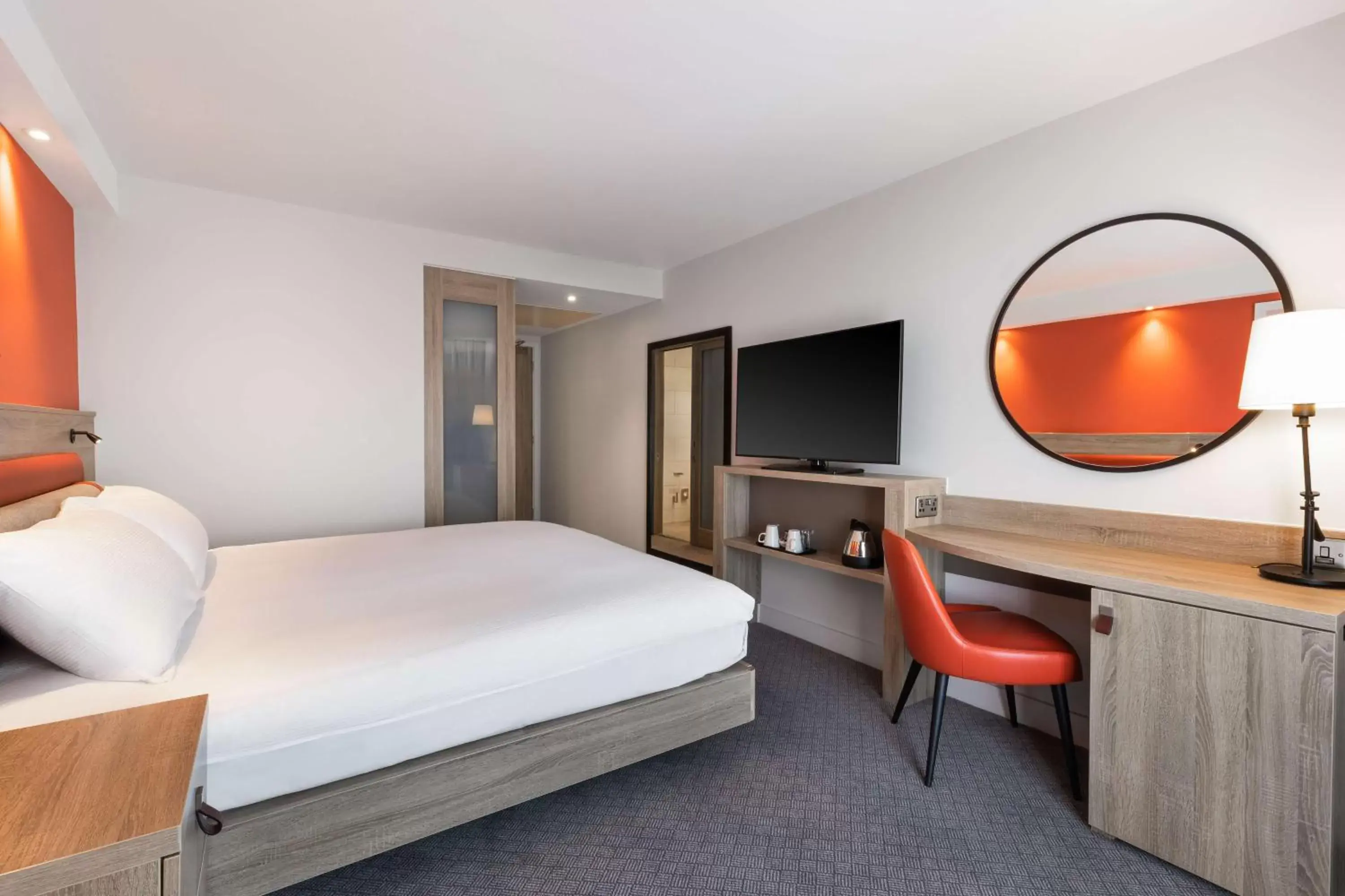 Bedroom, Bed in Hampton By Hilton Torquay