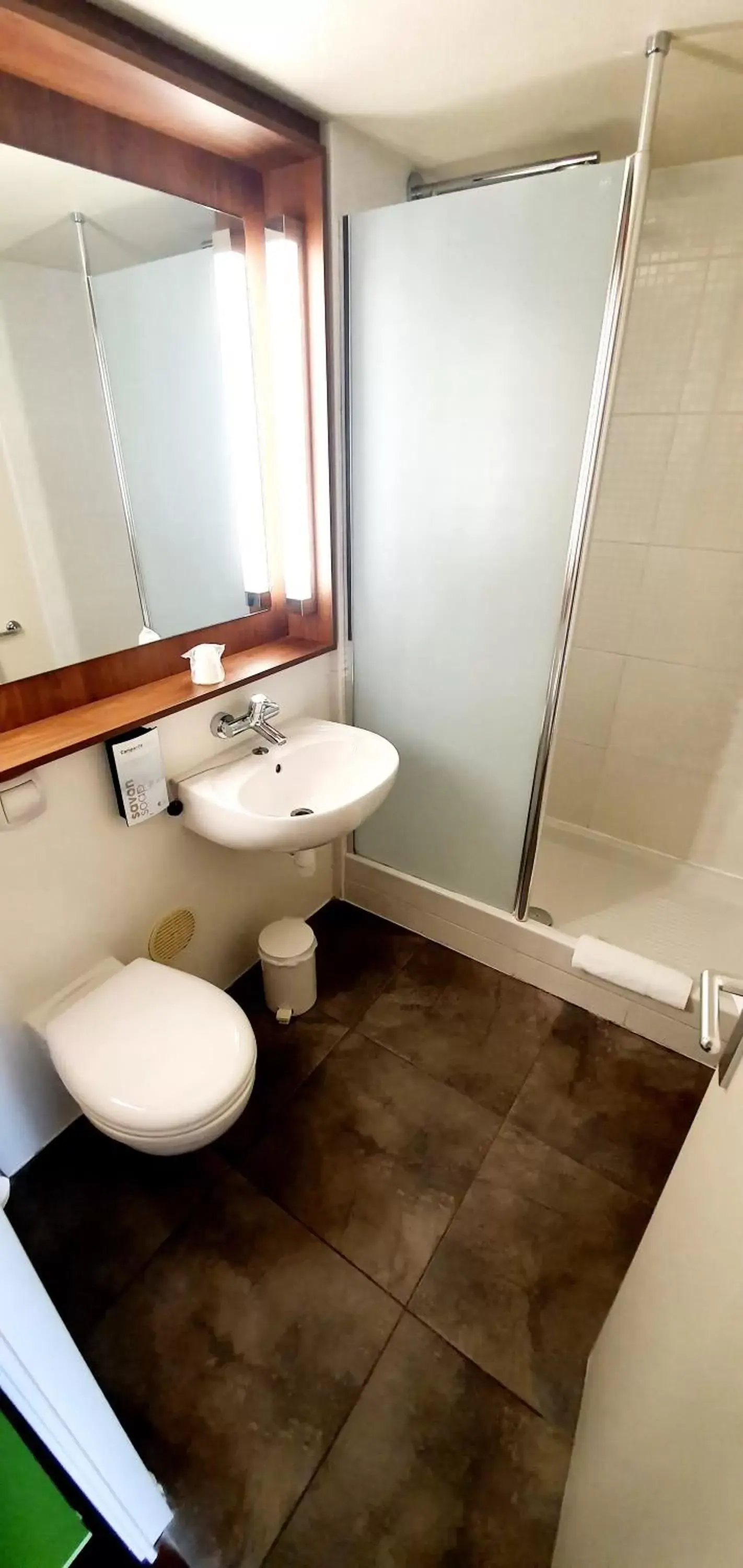 Bathroom in Campanile Montargis - Amilly