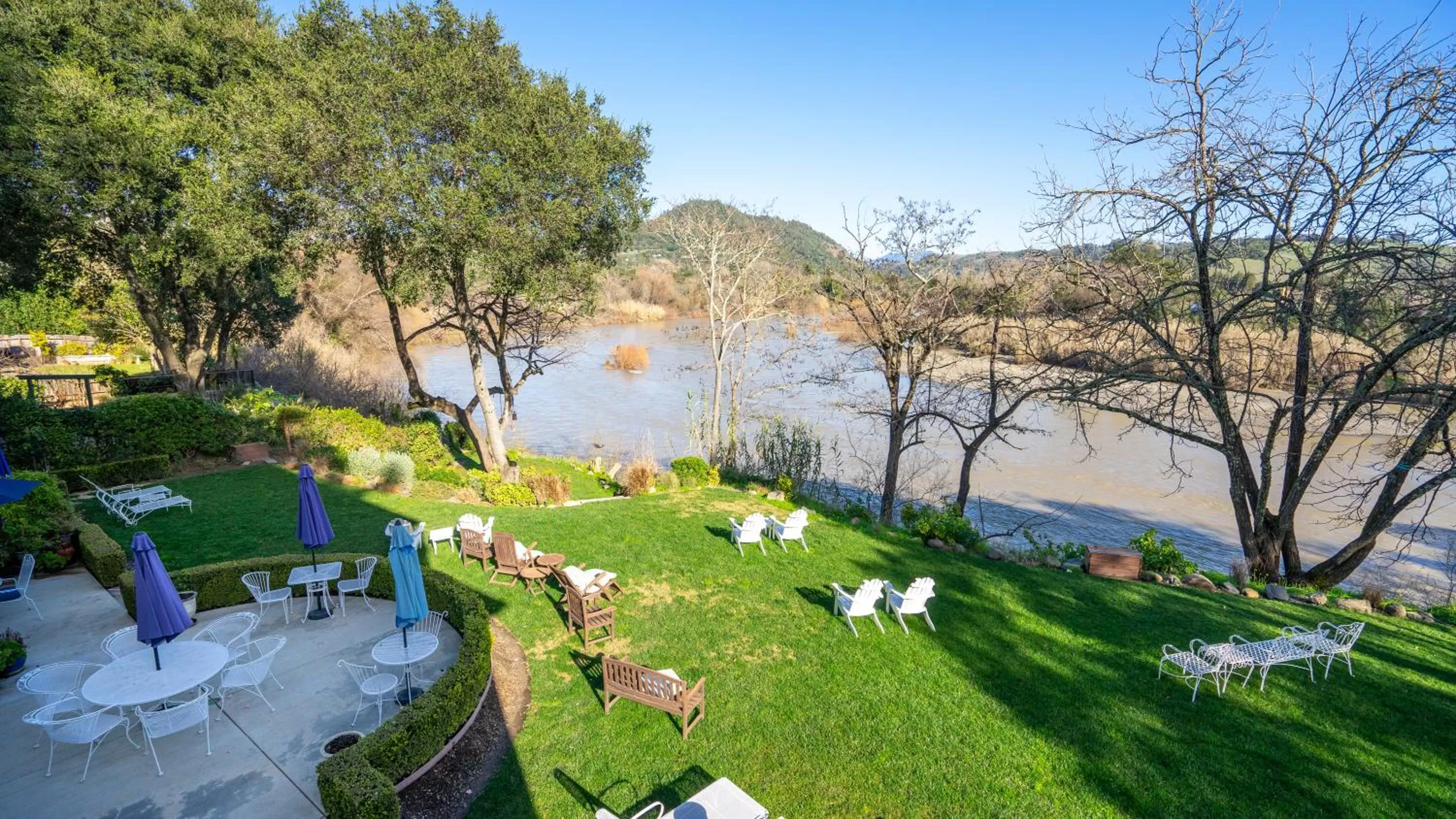 Natural landscape in The River Belle Inn
