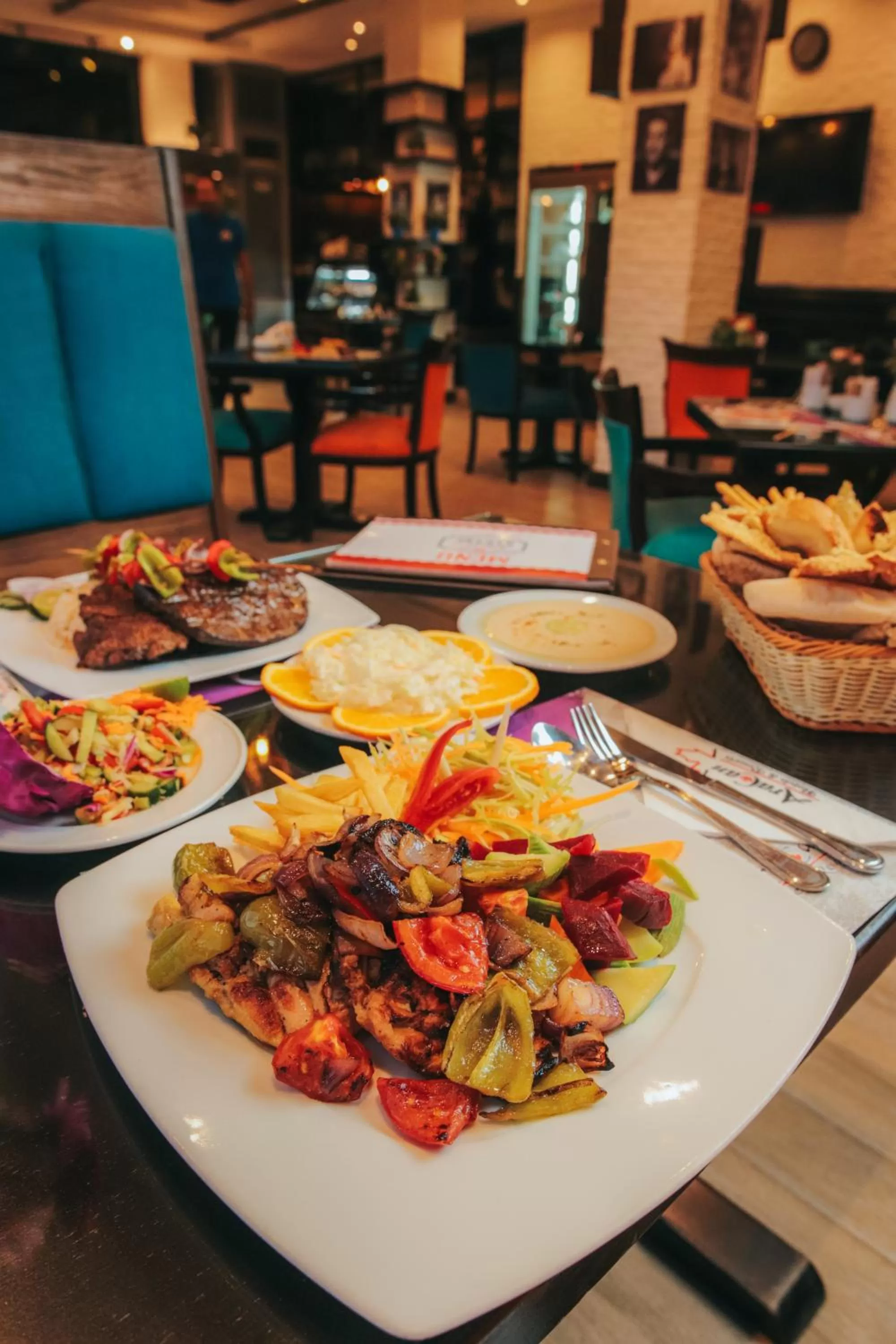 Restaurant/places to eat in Aracan Portsaid