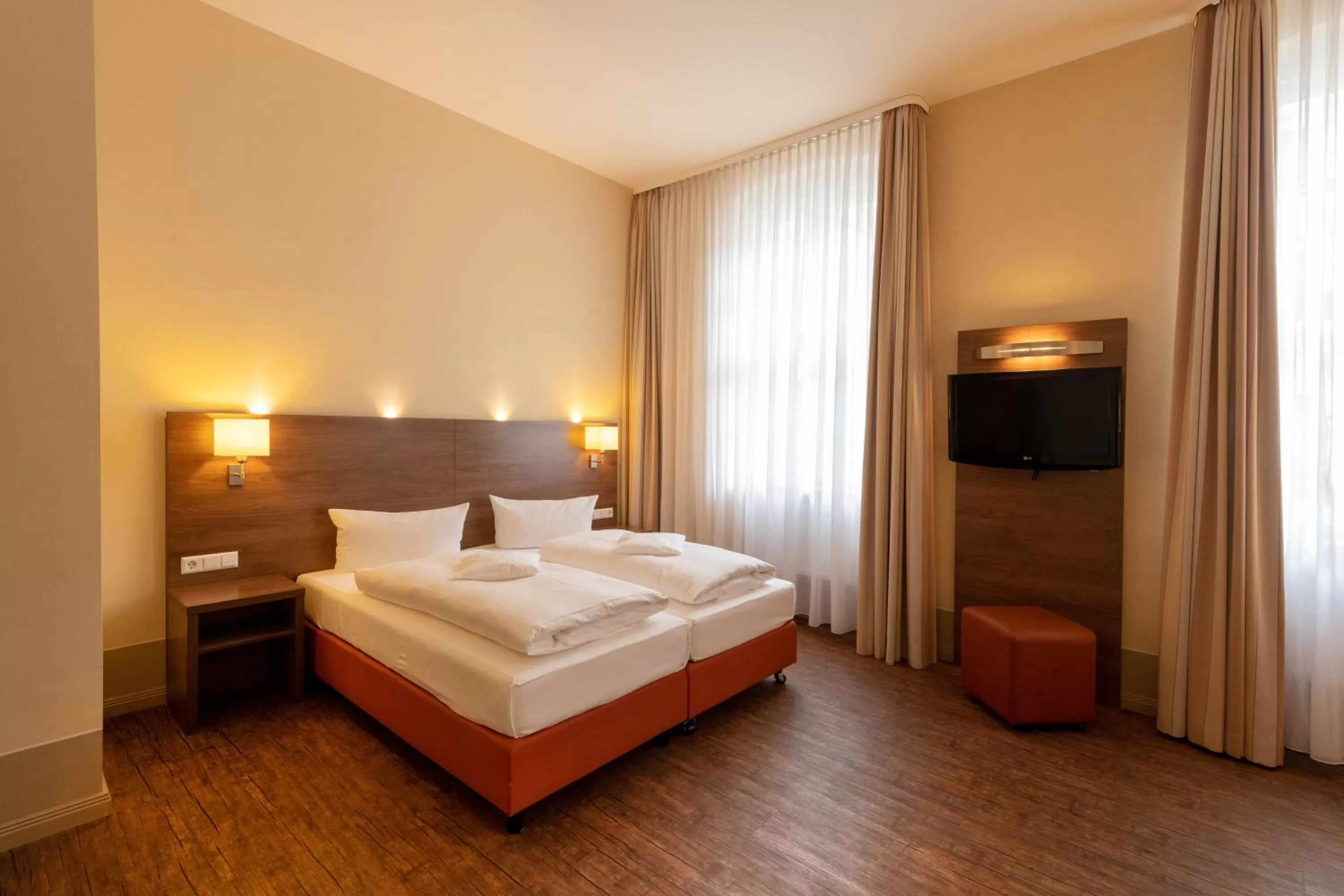 Bed in Hotel am Großen Waisenhaus