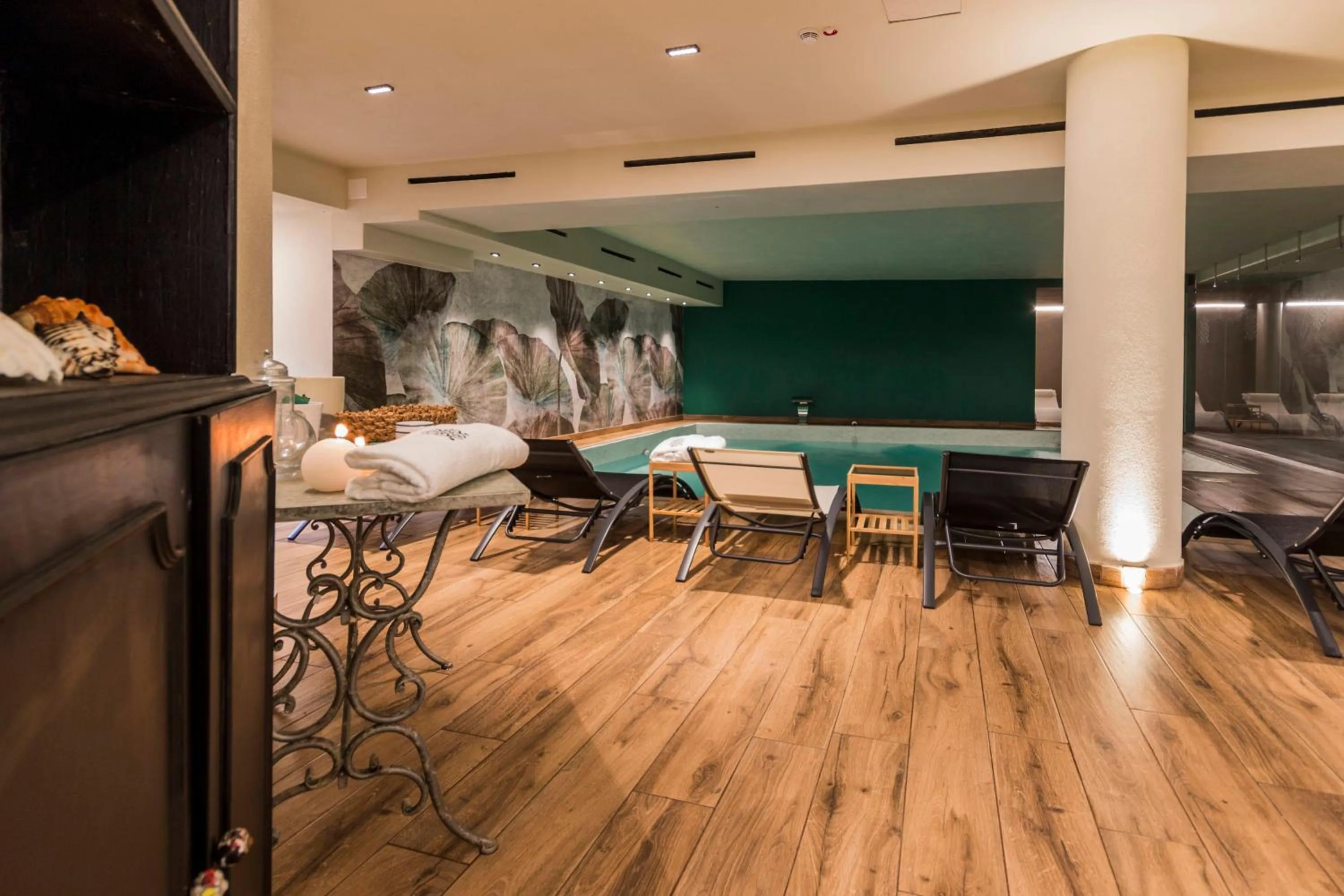 Swimming pool in Mediterraneo Emotional Hotel & Spa