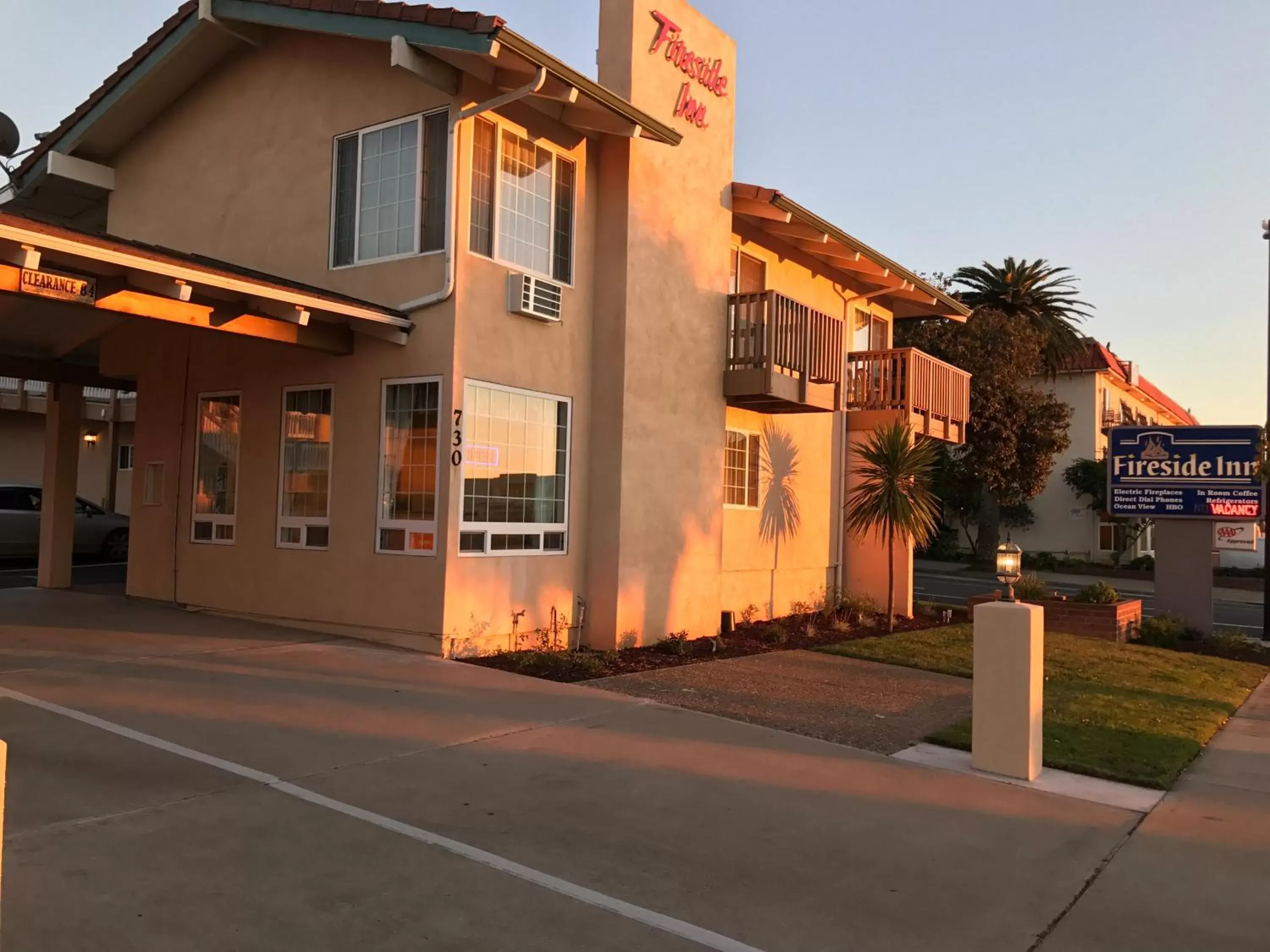 Facade/entrance in Fireside Inn Facade/entrance in Fireside Inn