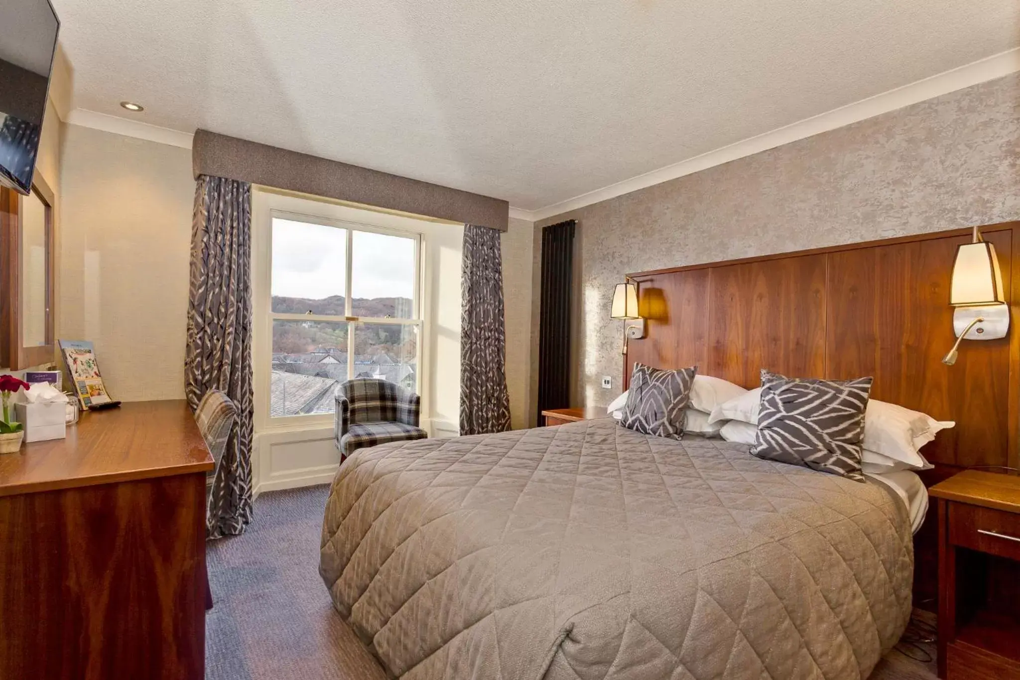 Photo of the whole room, Bed in Ambleside Salutation Hotel & Spa, World Hotel Distinctive