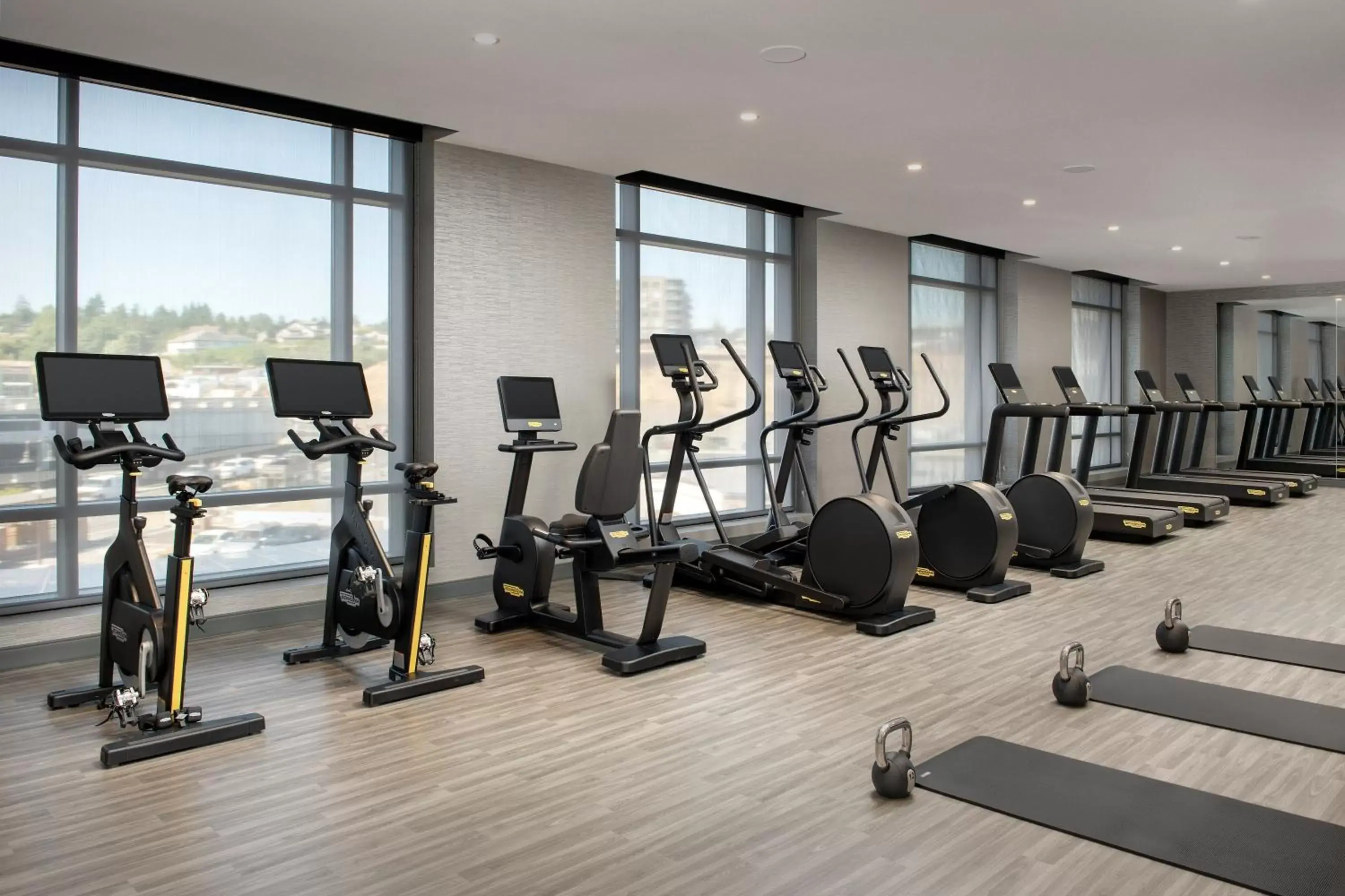 Fitness centre/facilities, Fitness Center/Facilities in Silver Cloud Hotel Tacoma at Point Ruston Waterfront