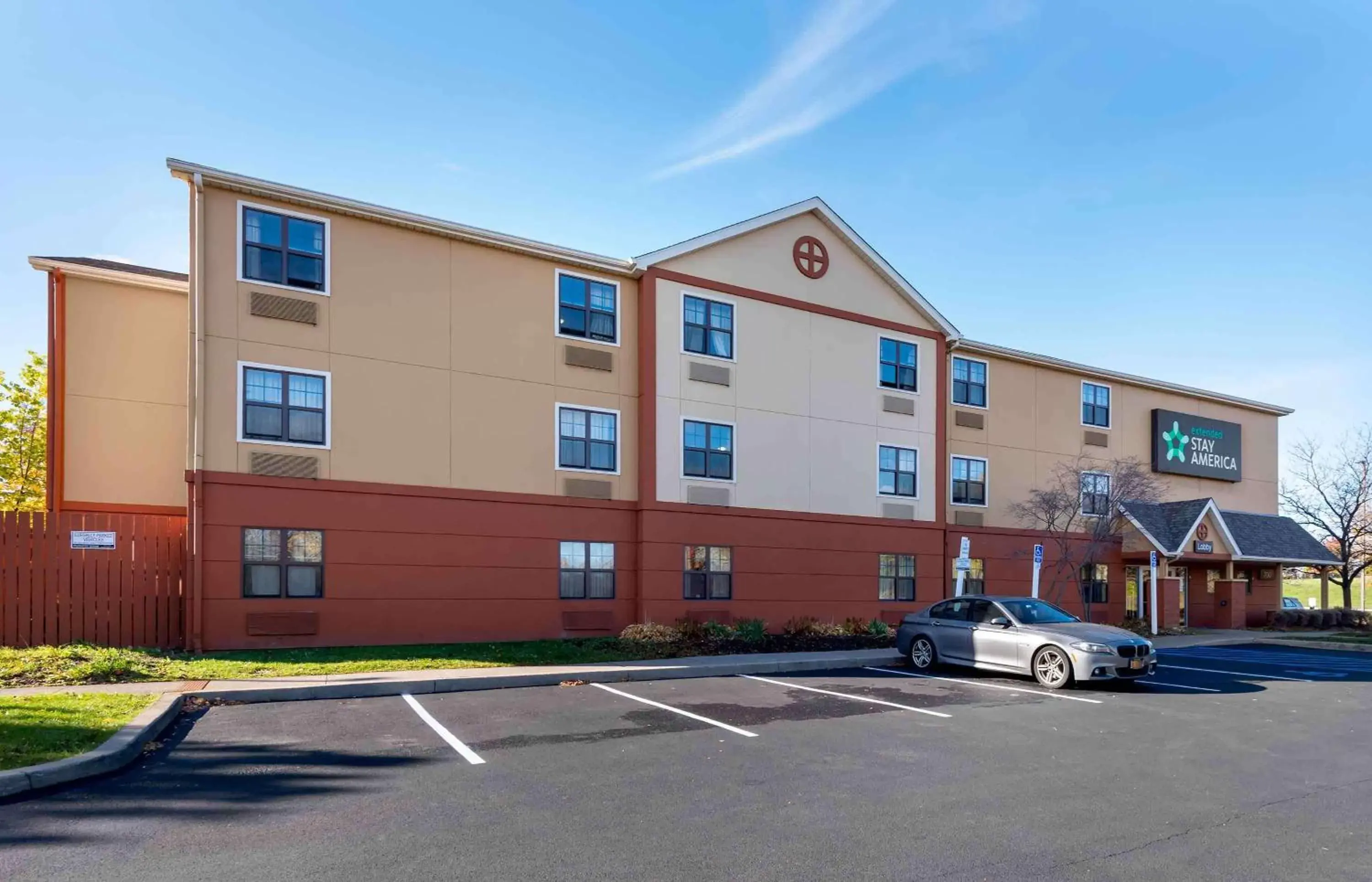 Property Building in Extended Stay America Suites - Rochester - Henrietta