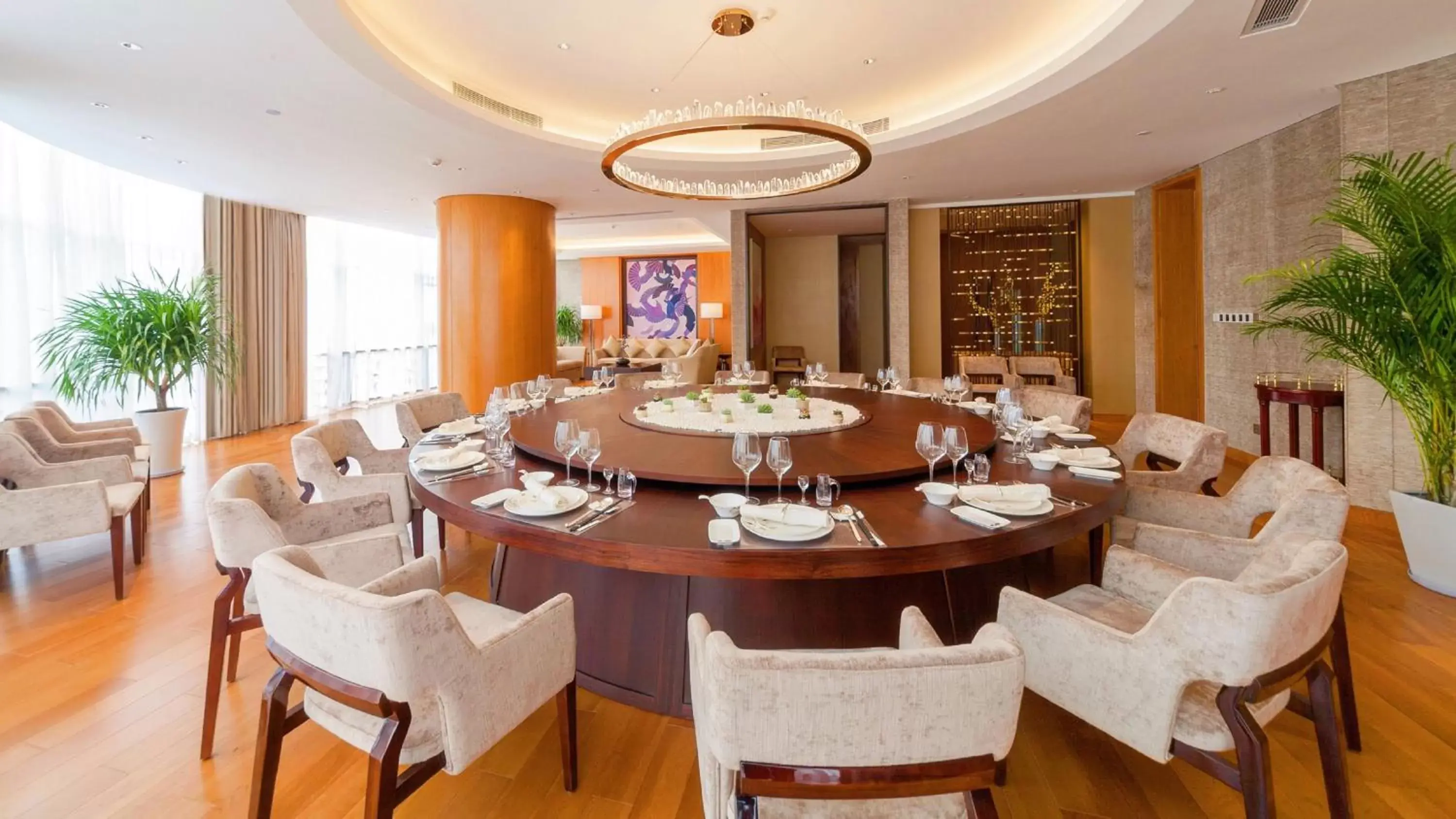 Restaurant/Places to Eat in Holiday Inn Nanjing Xuanwu Lake, an IHG Hotel