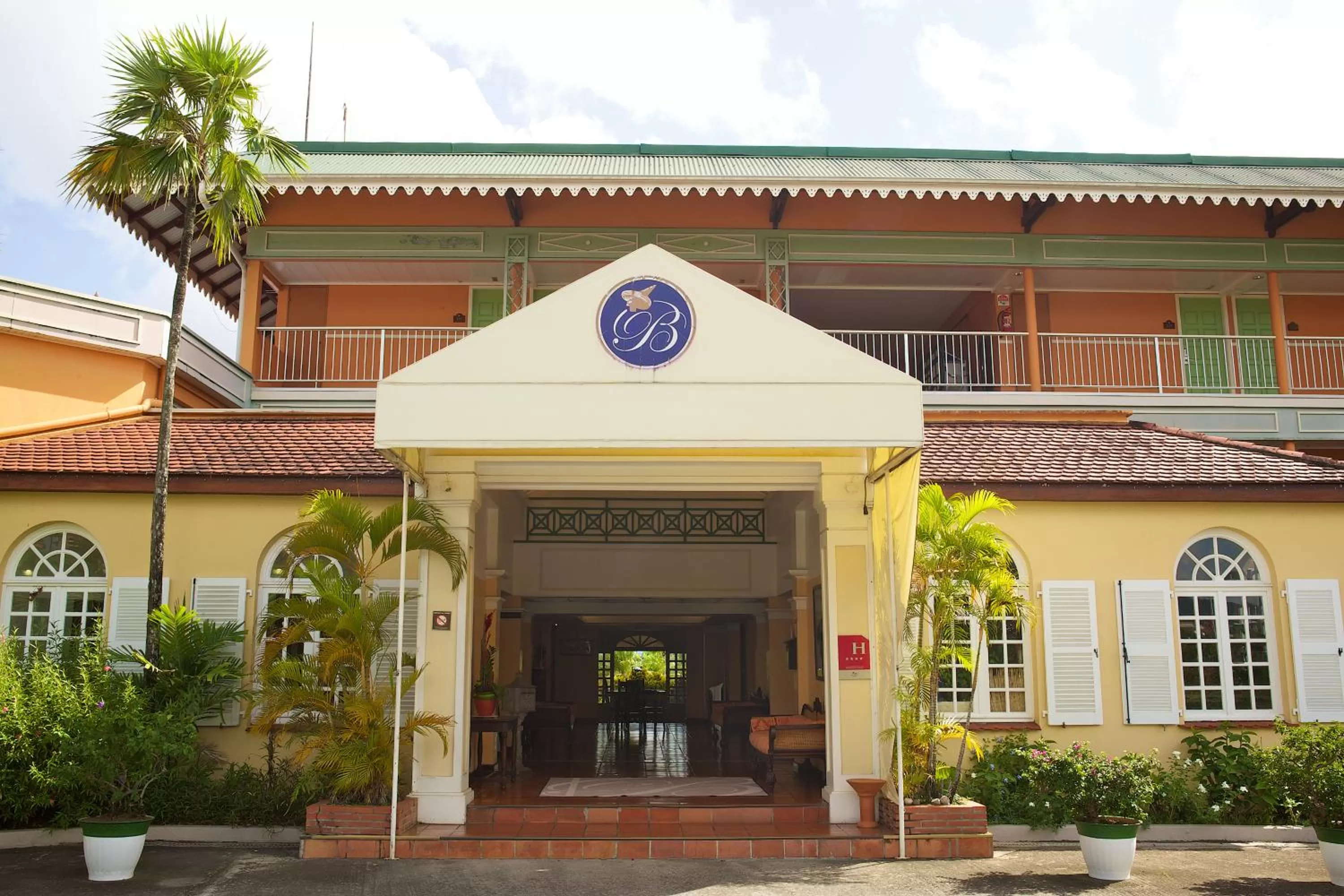Facade/entrance in Hotel Bakoua Martinique