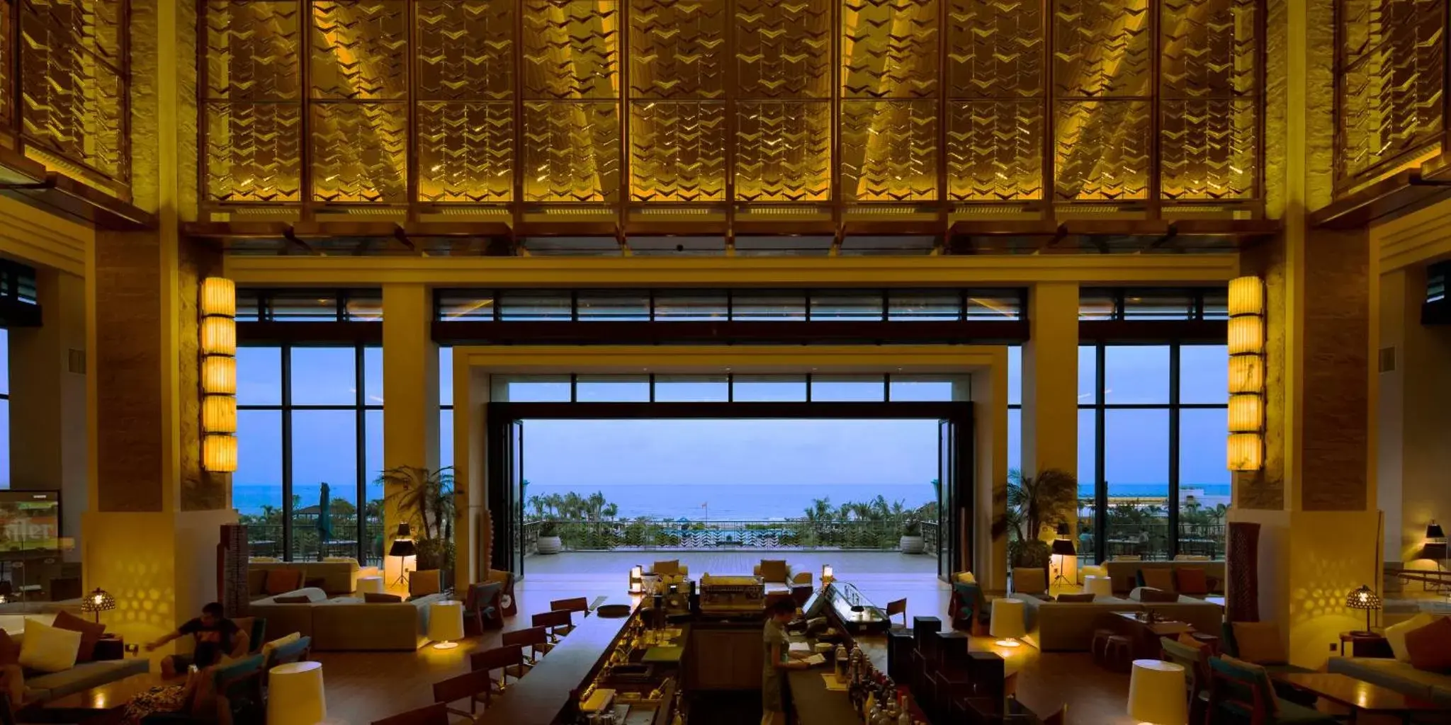 Property building, Restaurant/Places to Eat in Crowne Plaza Hailing Island, an IHG Hotel Property building, Restaurant/Places to Eat in Crowne Plaza Hailing Island, an IHG Hotel