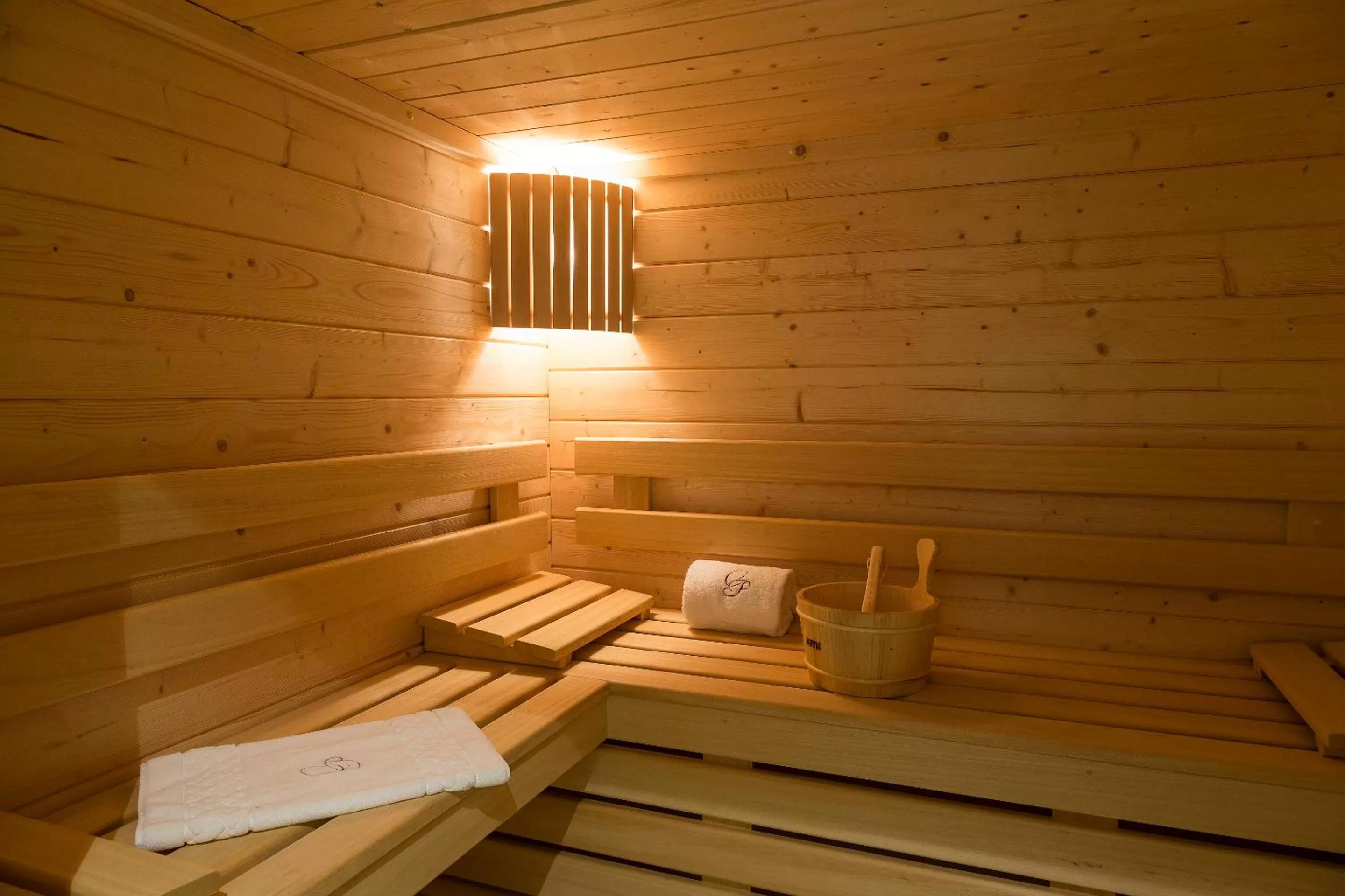 Sauna in Hotel Restaurant Le Clos De Pradines