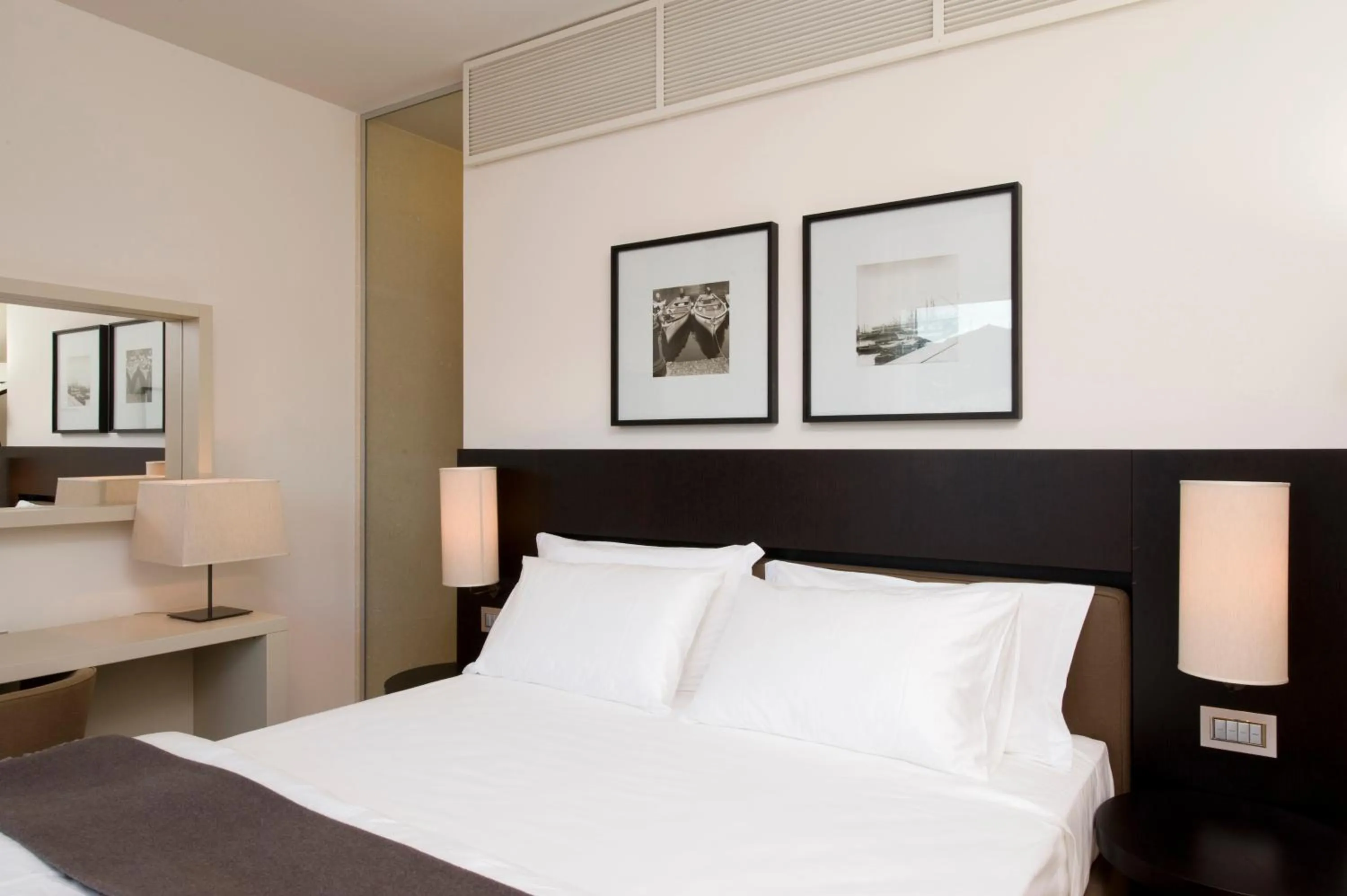 Bed in Marina Place Resort