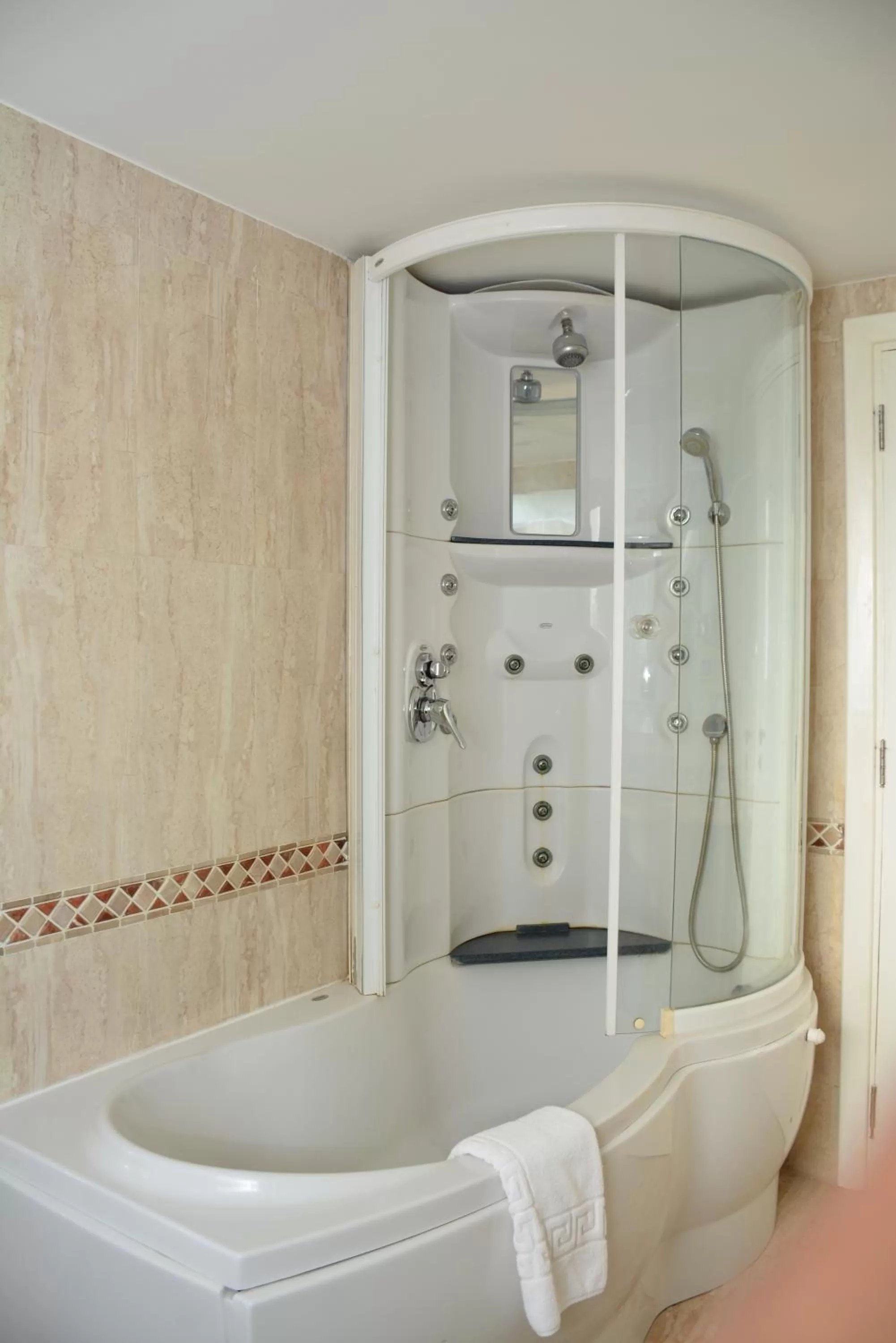 Shower in Steigenberger Pure Lifestyle (Adults Only)
