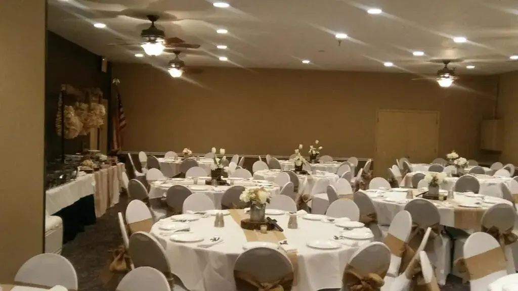 Banquet Facilities in American Inn North Kansas City