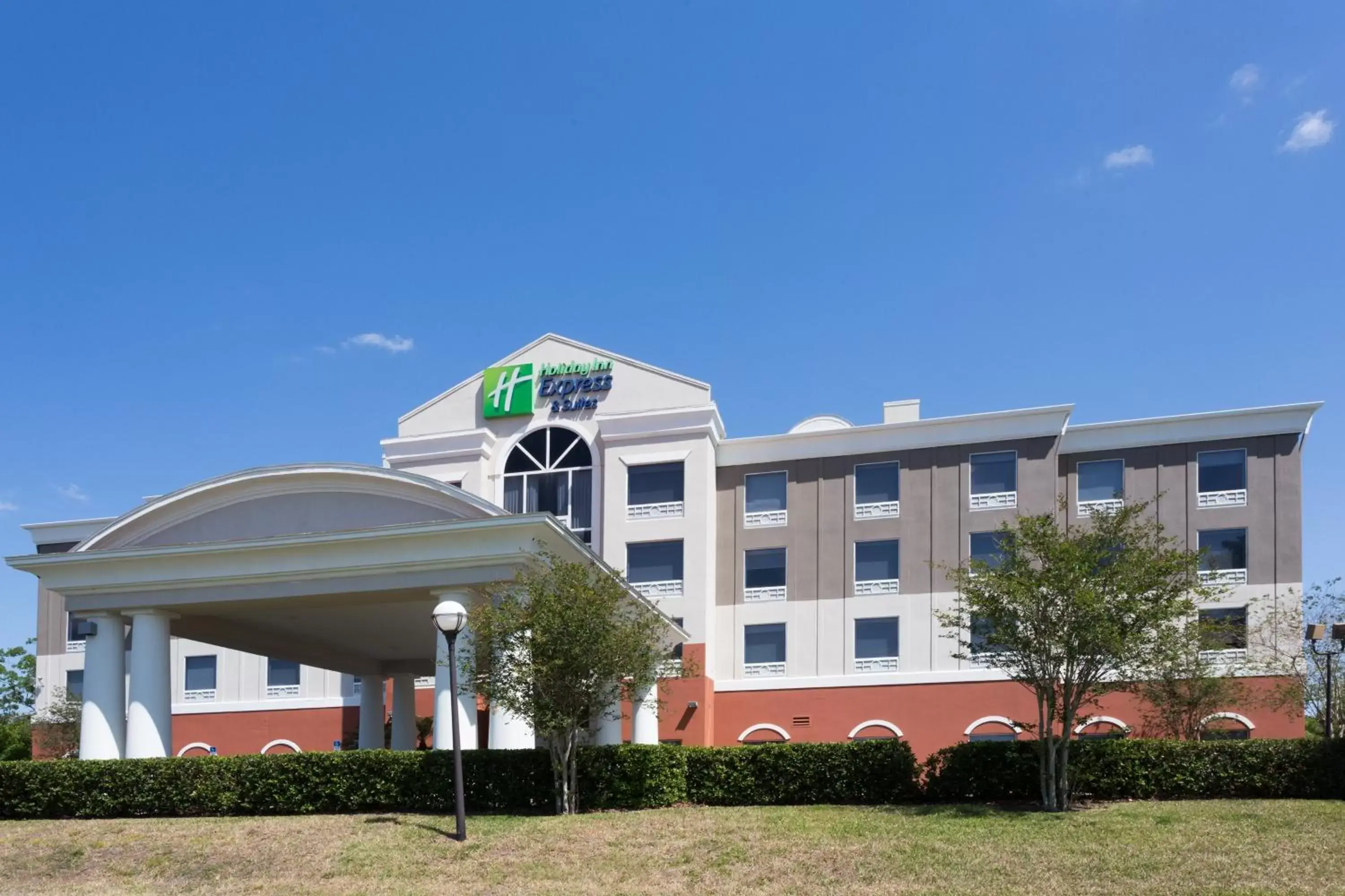 Property Building in Holiday Inn Express Hotel & Suites Tampa-Fairgrounds-Casino, an IHG Hotel