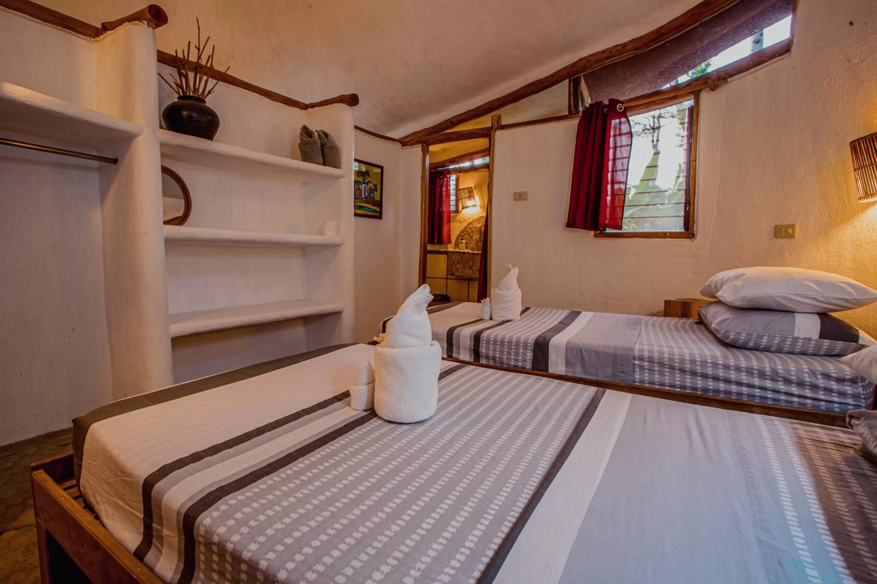 Bathroom, Bed in Atremaru Jungle Retreat