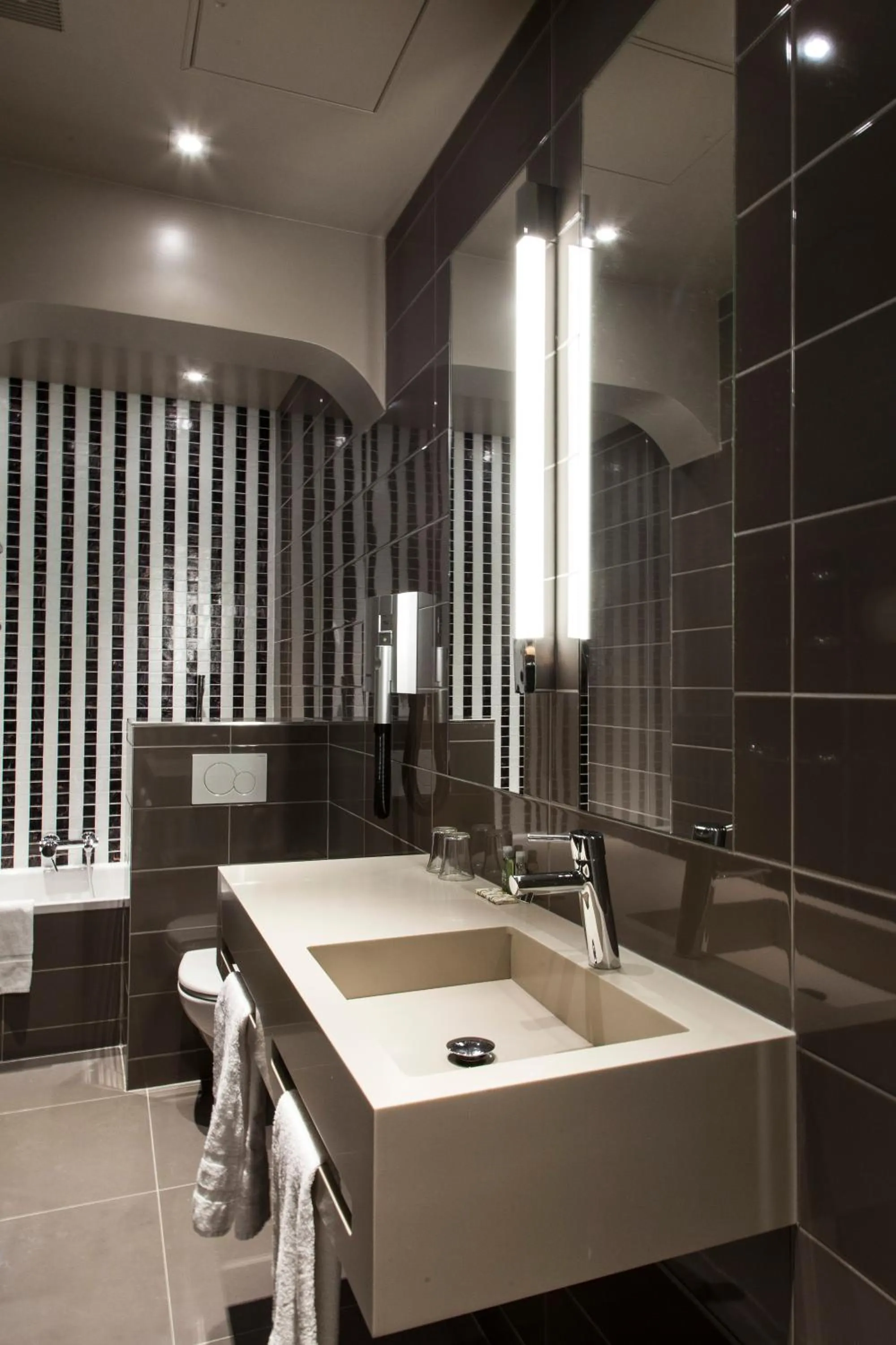 Bathroom in Hotel Concortel Paris