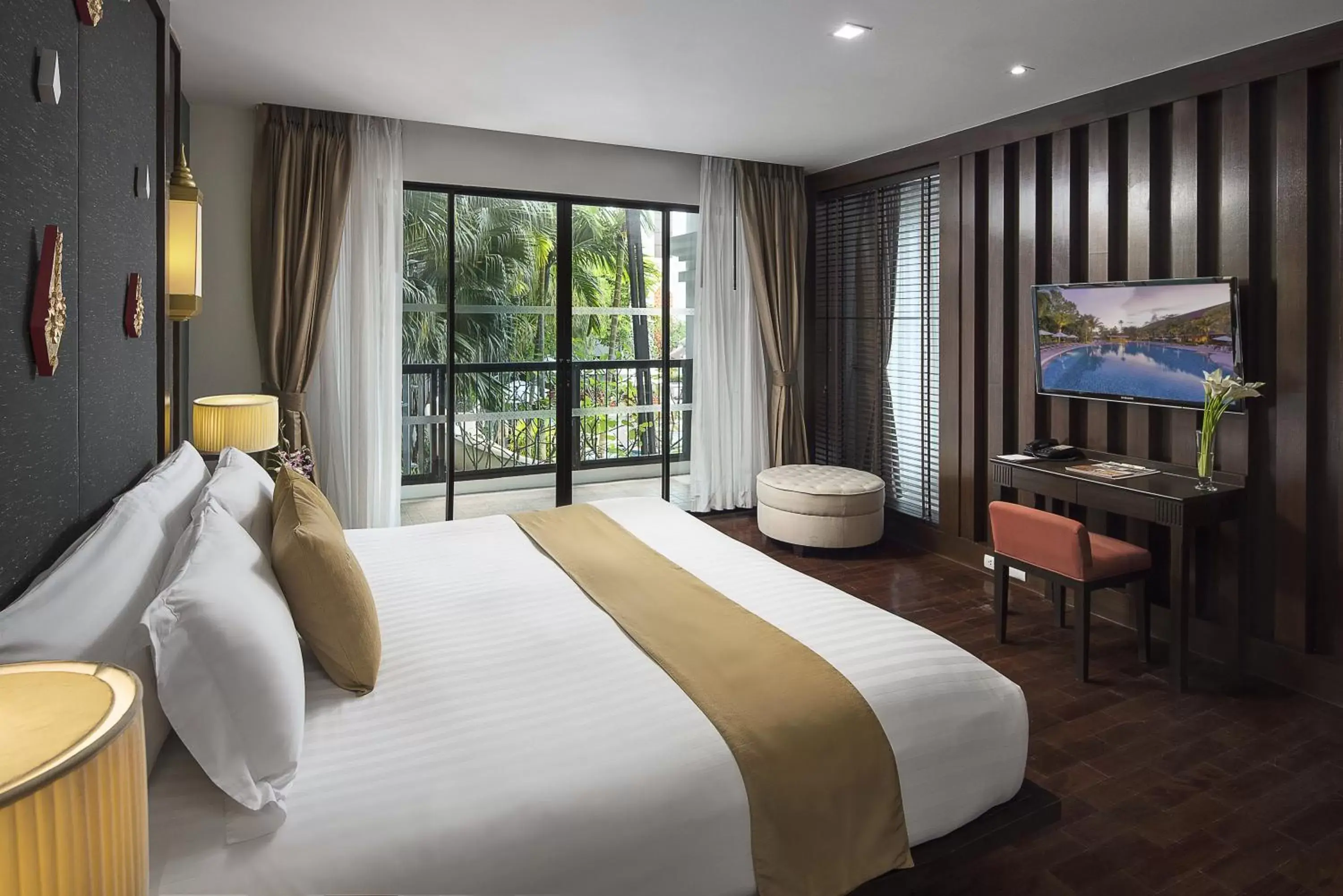 Photo of the whole room, Bed in Centara Anda Dhevi Resort and Spa - SHA Plus