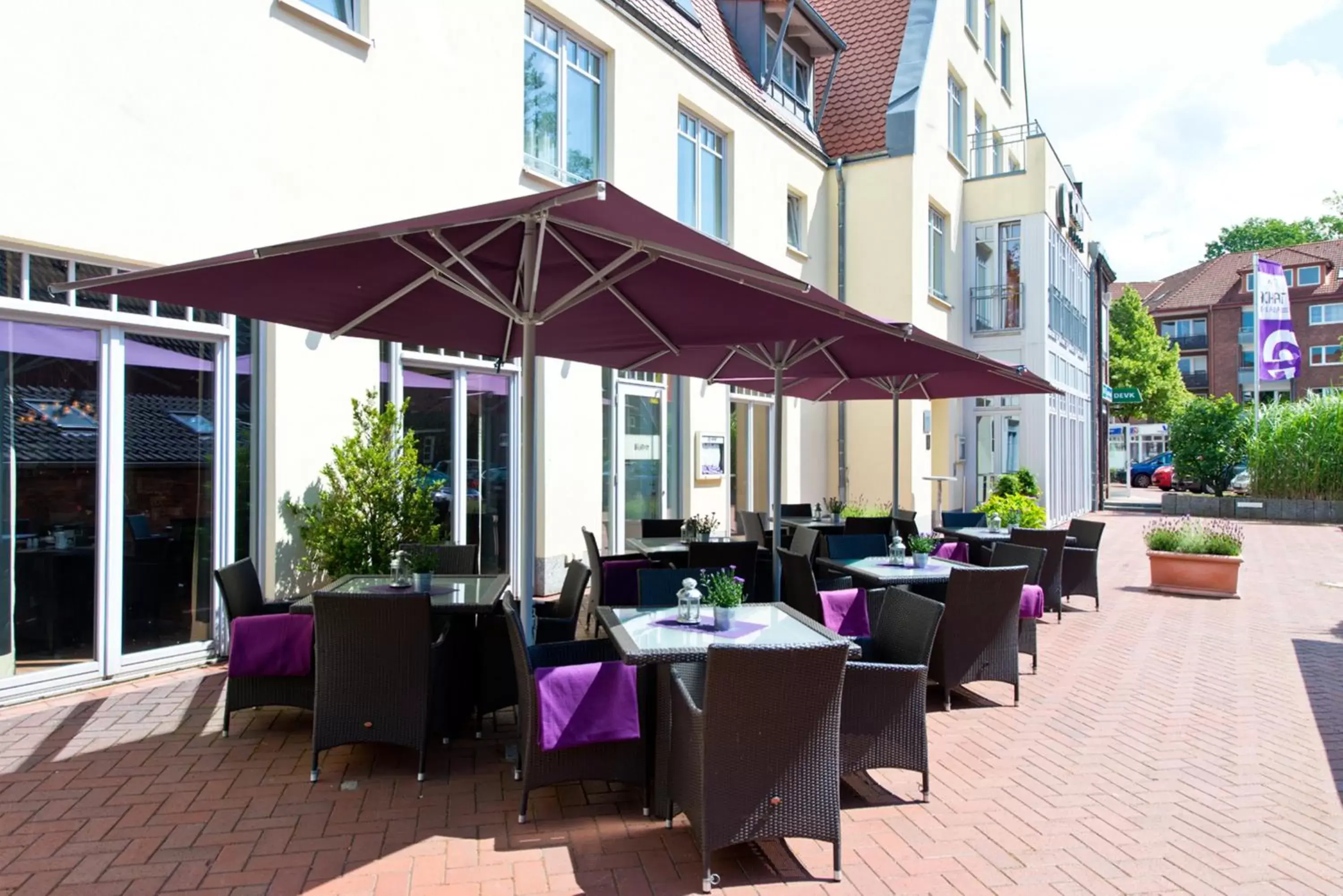 Balcony/Terrace, Restaurant/Places to Eat in ACHAT Hotel Buchholz Hamburg