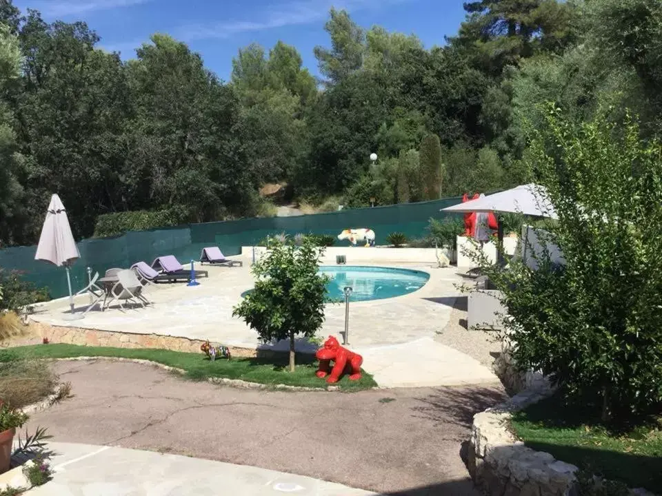 Property building, Pool View in LE MAS RESCATOR