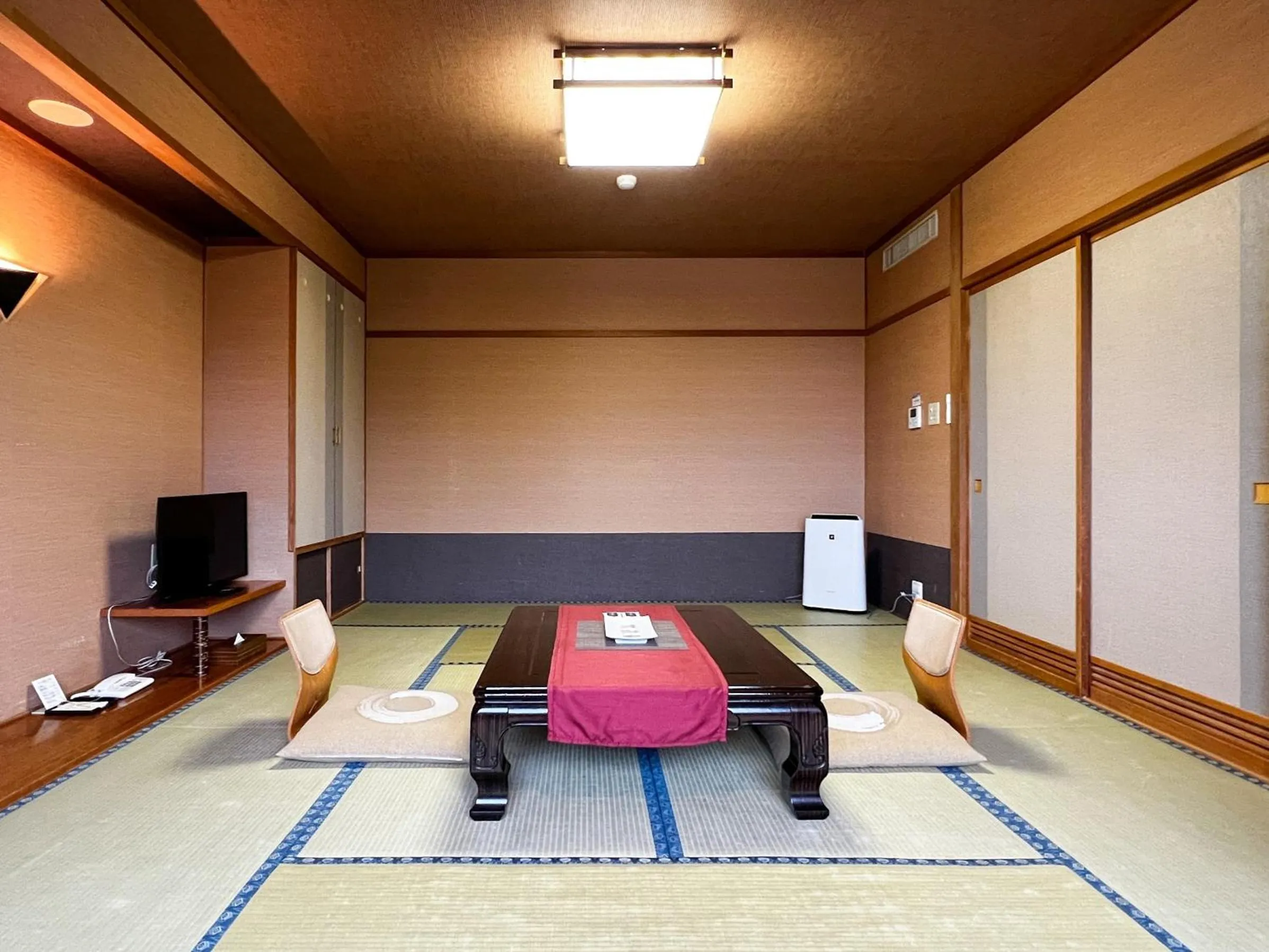 Photo of the whole room, Bed in Hokuten no Oka Abashiriko Tsuruga Resort