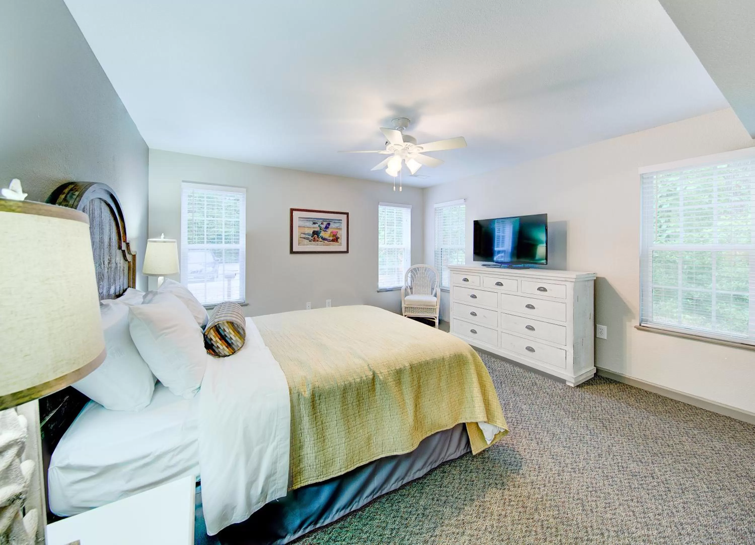 Photo of the whole room, Bed in Hilton Vacation Club Beachwoods Kitty Hawk