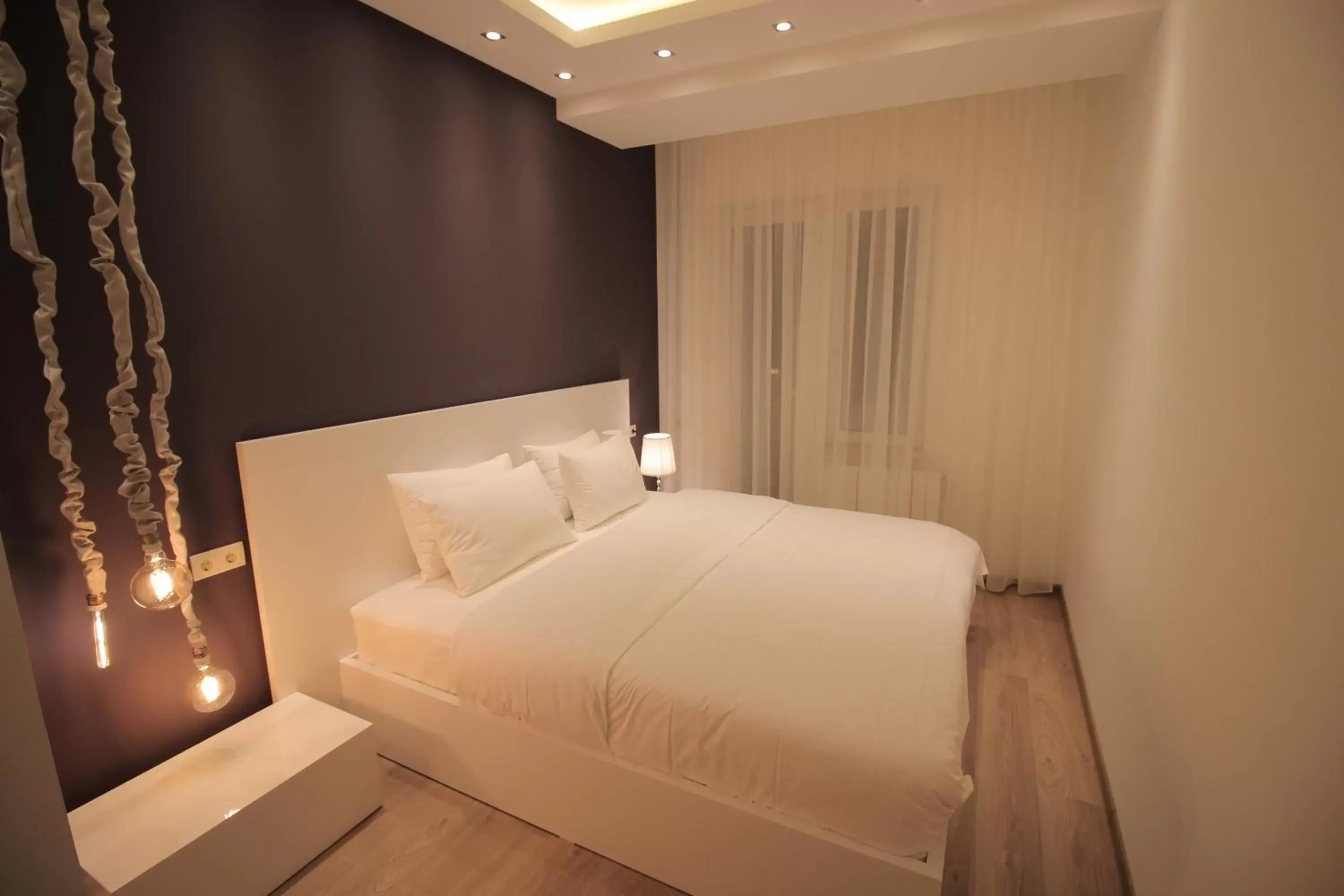 Decorative detail, Bed in Super Luxury Apartments