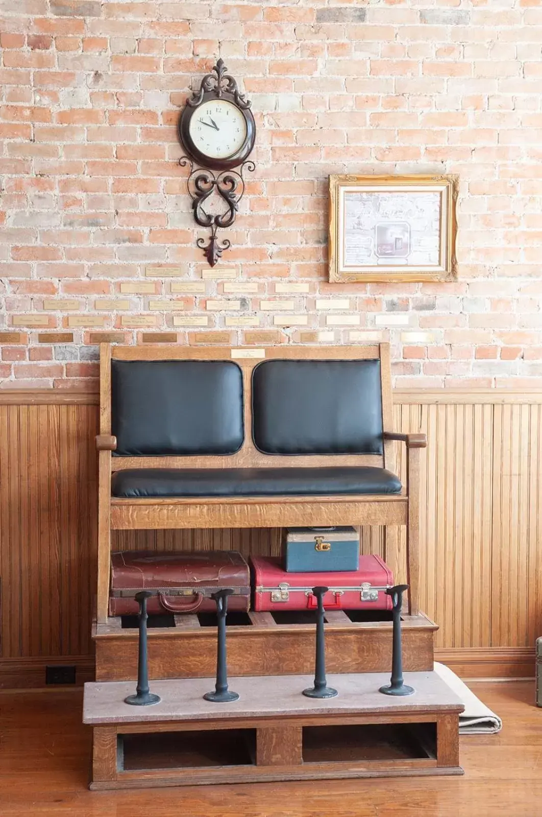 Seating area in The Historic Wolf Hotel