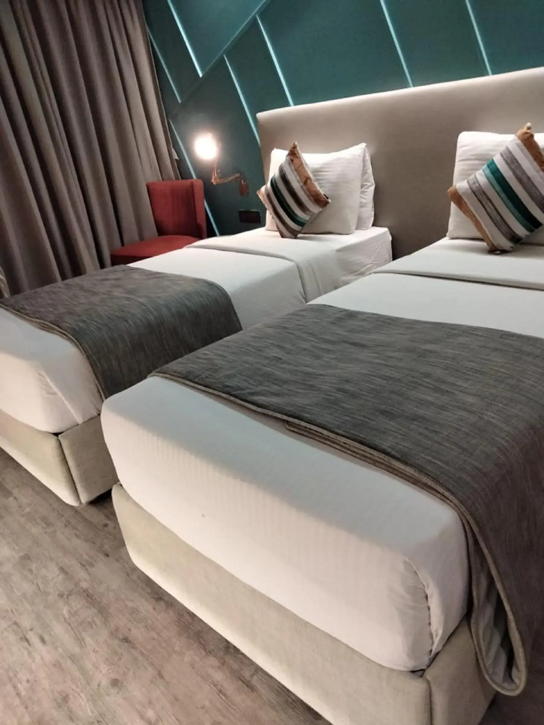 Bedroom, Bed in Yogi Metropolitan Bedroom, Bed in Yogi Metropolitan