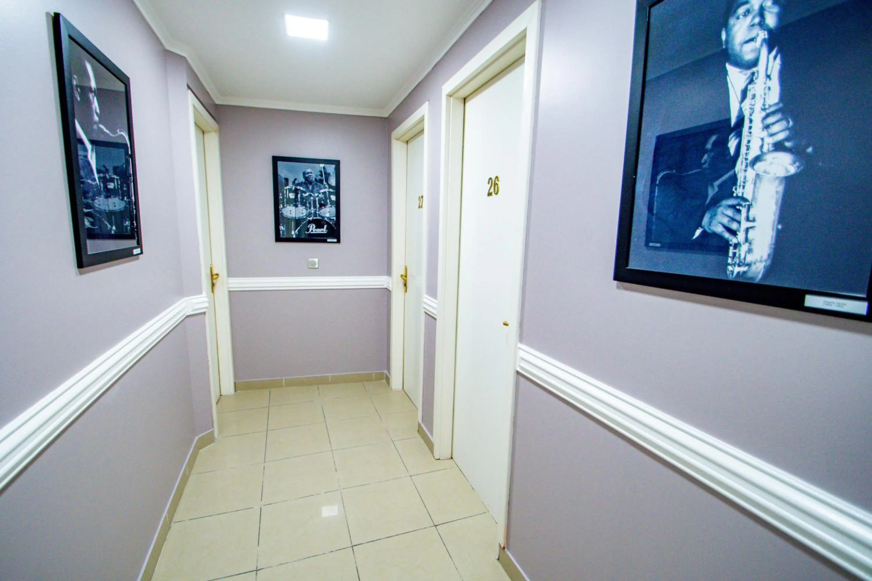 Decorative detail in Hôtel Parisien