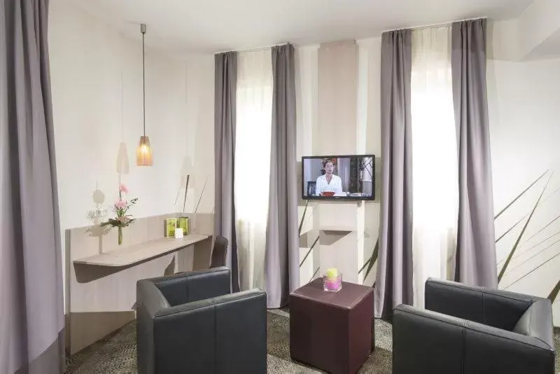 TV and multimedia, Seating Area in Best Western Hotel Bad Rappenau