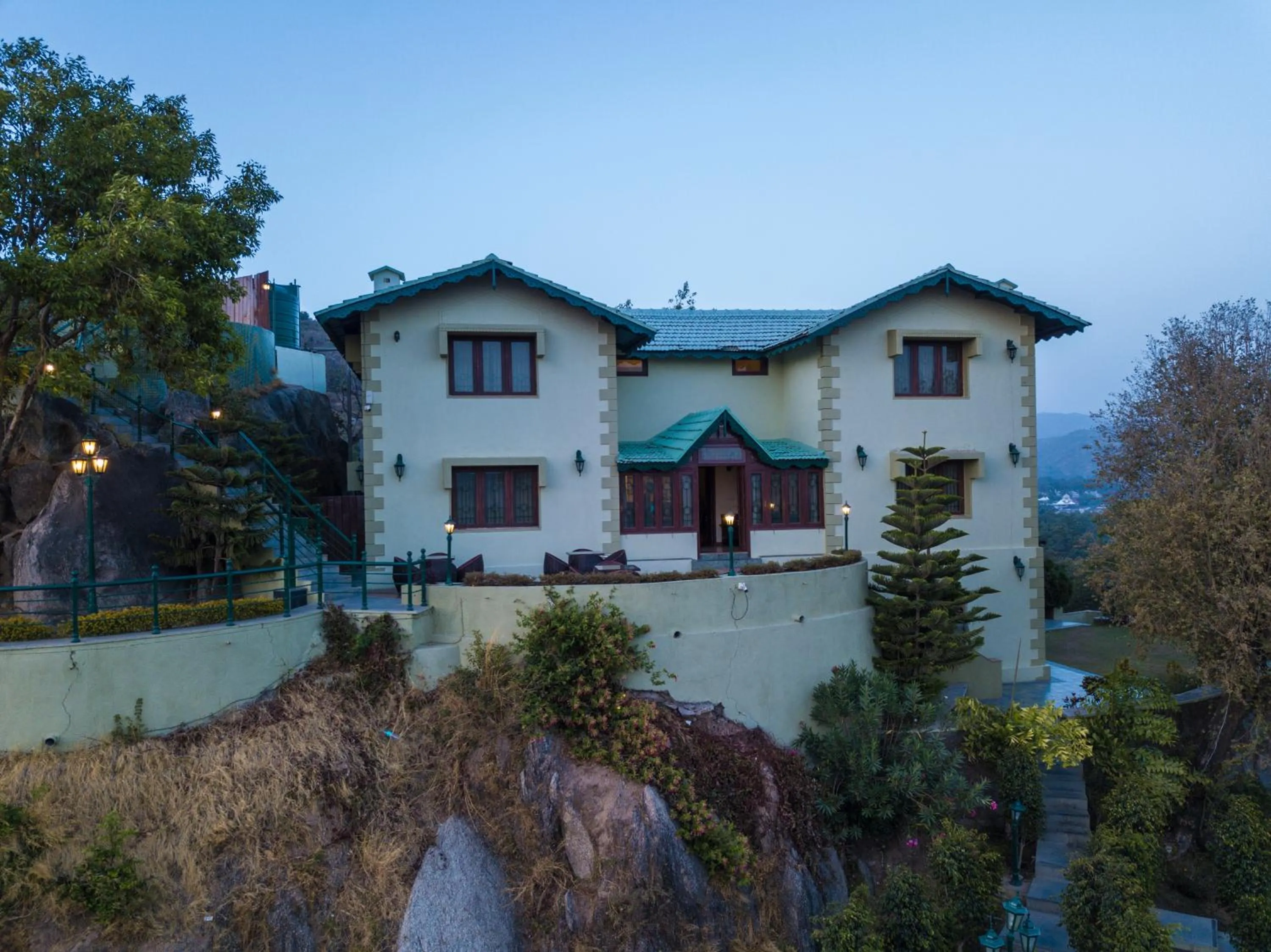 Facade/entrance in The Colonial Manek Manor By SAH