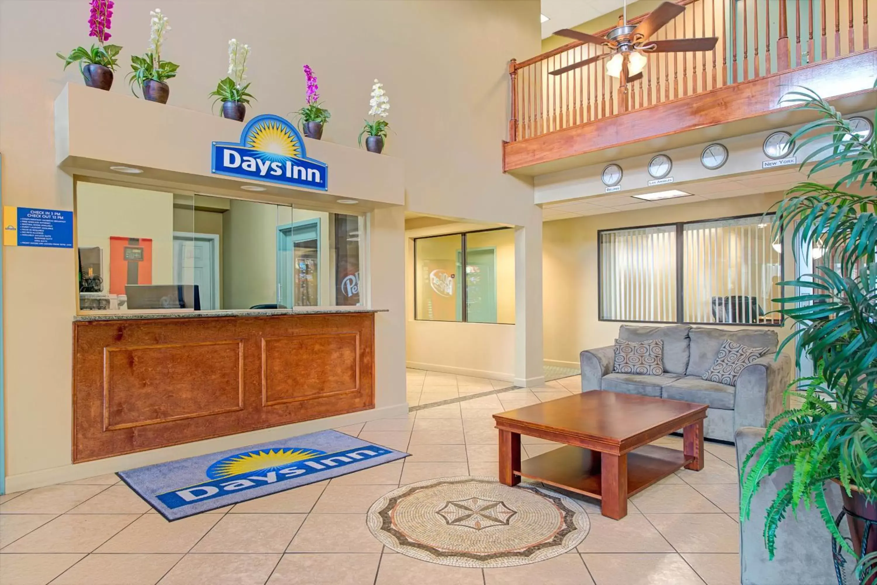 Lobby or reception, Lobby/Reception in Days Inn by Wyndham Downtown St. Louis