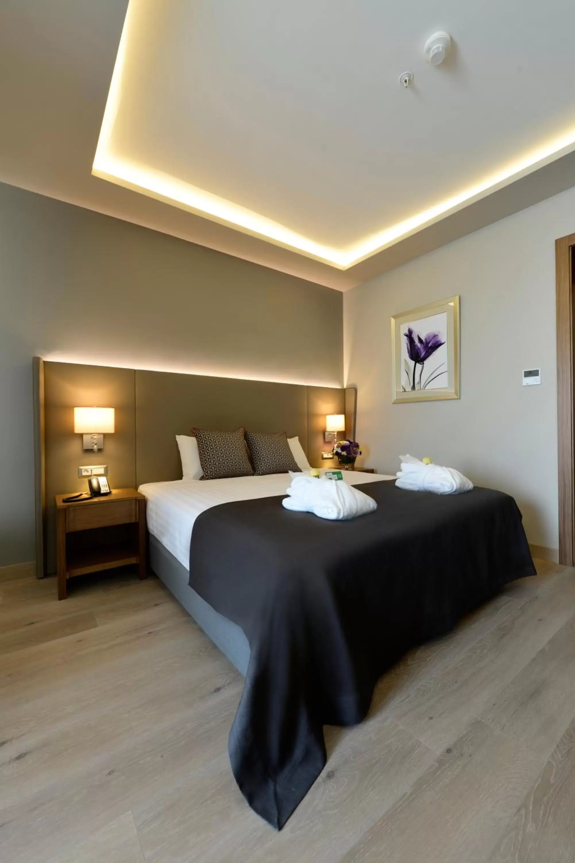 Bed in Holiday Inn Bursa - City Centre, an IHG Hotel