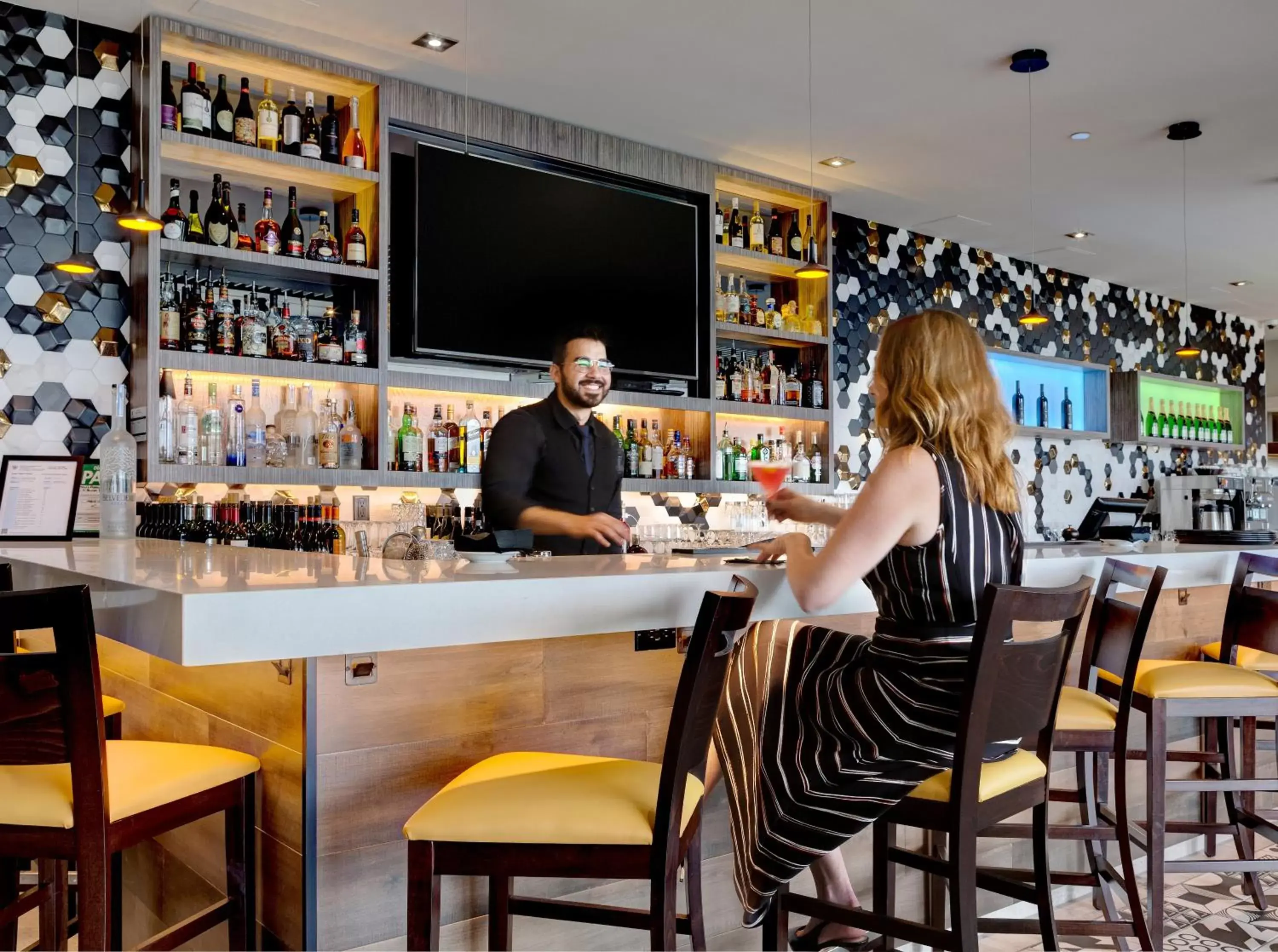 Alcoholic drinks, Lounge/Bar in Hotel X Toronto by Library Hotel Collection