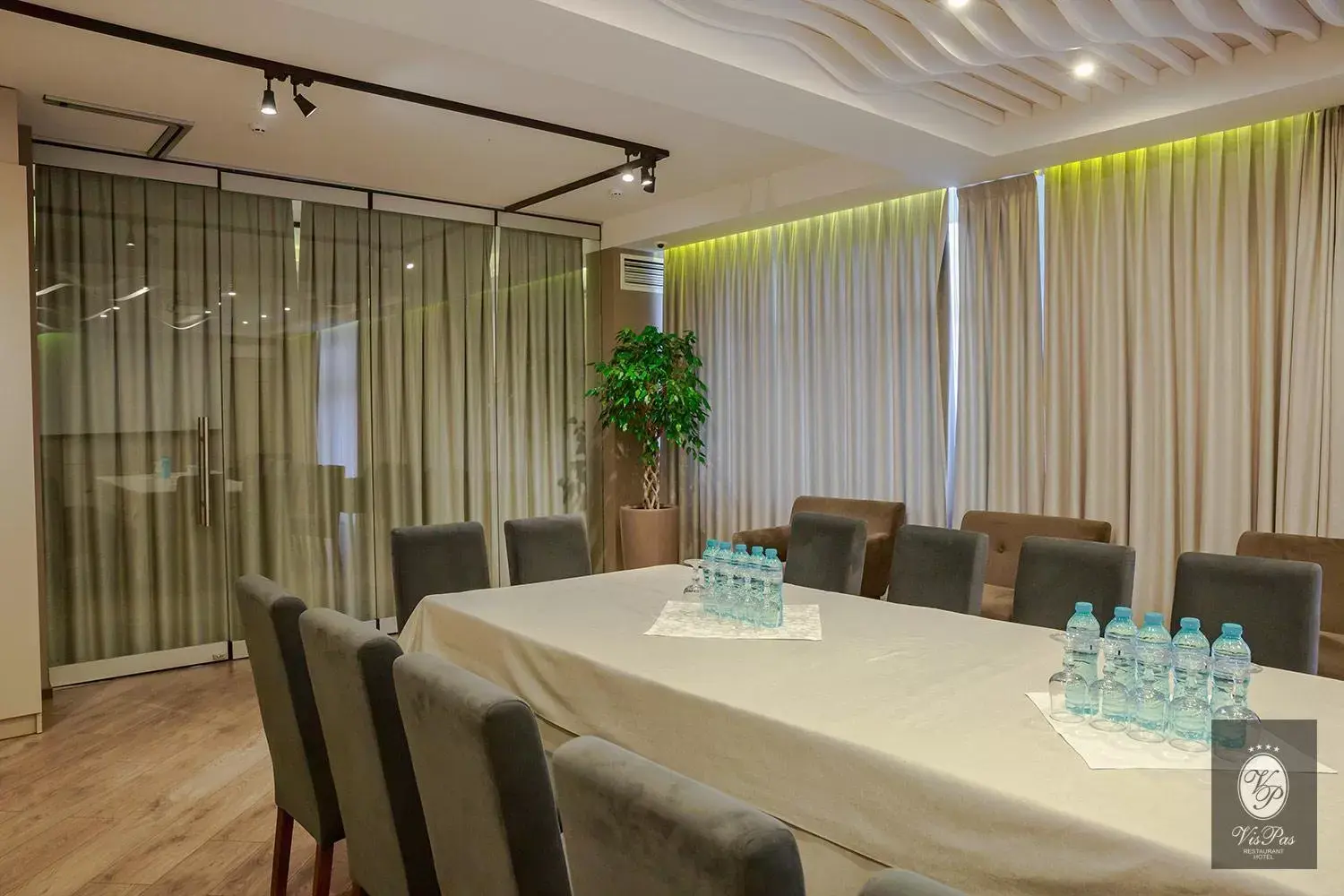 Meeting/conference room in VisPas Hotel